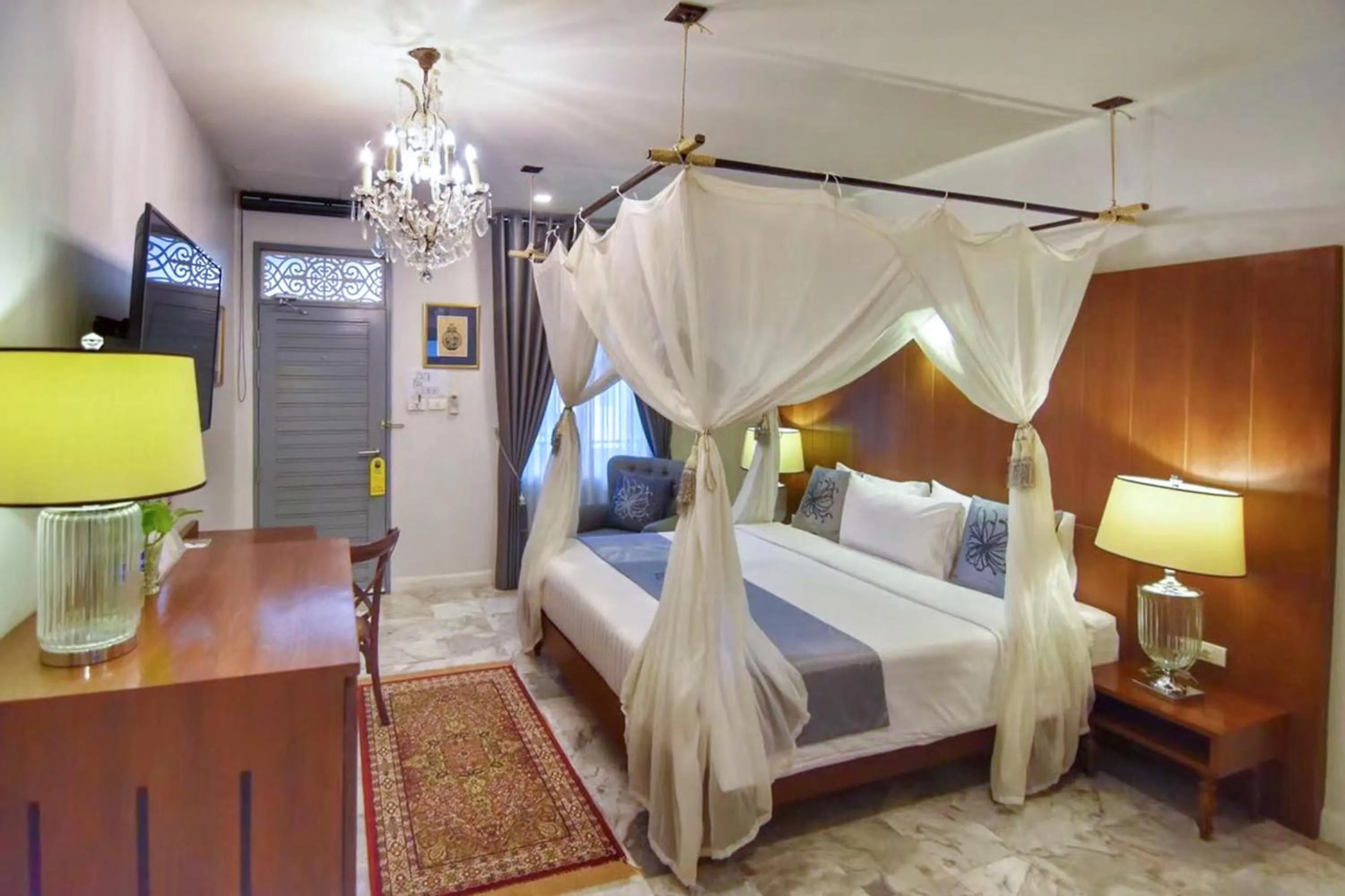 Bedroom, Bed in Villa Amphawa