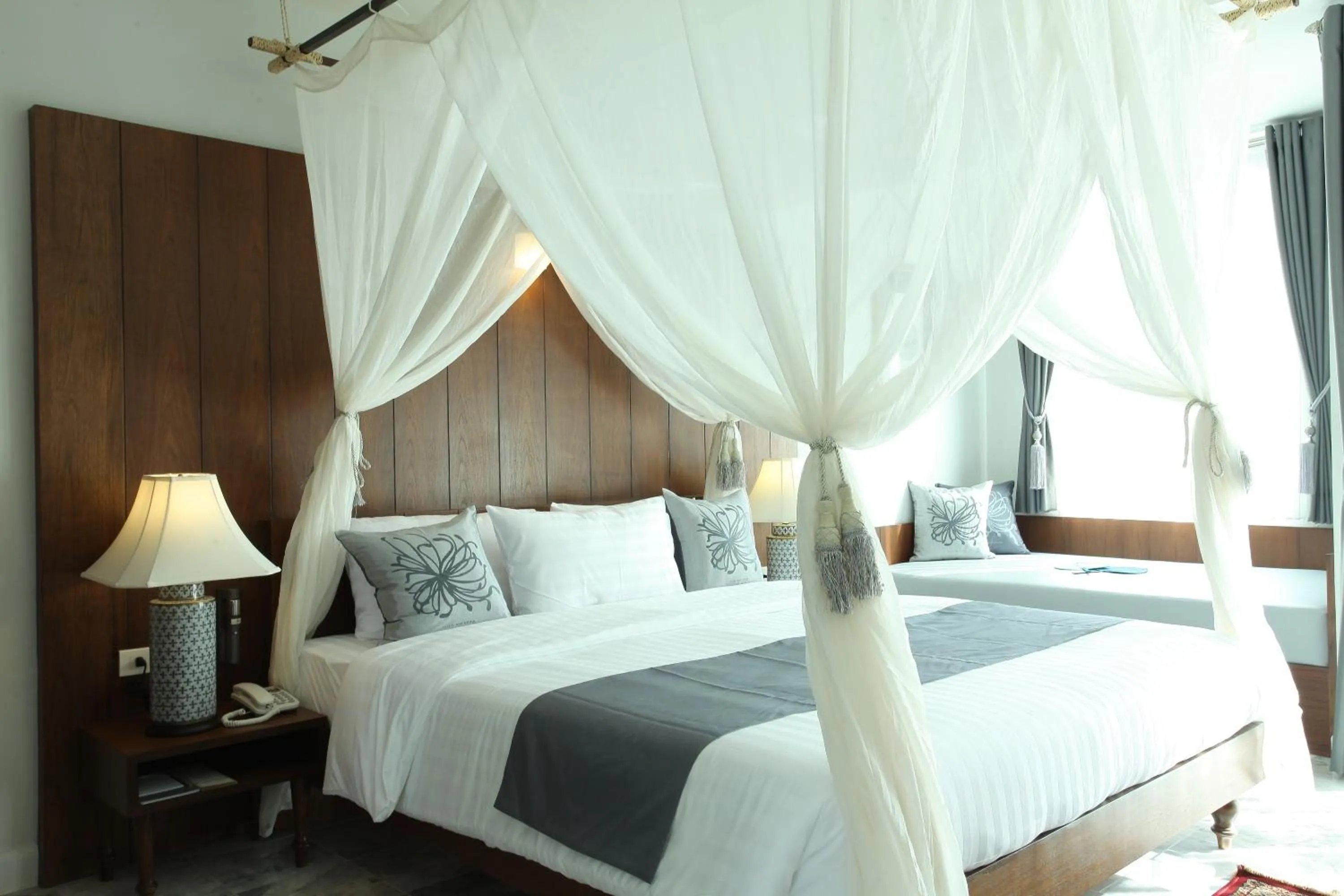 Photo of the whole room, Bed in Villa Amphawa