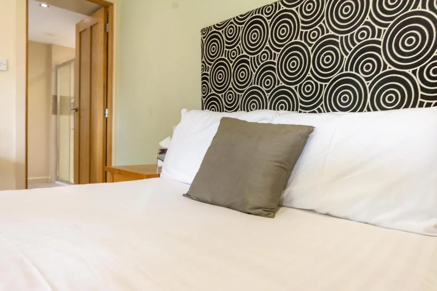 Bed in Great Hallingbury Manor & Lodges London Stansted