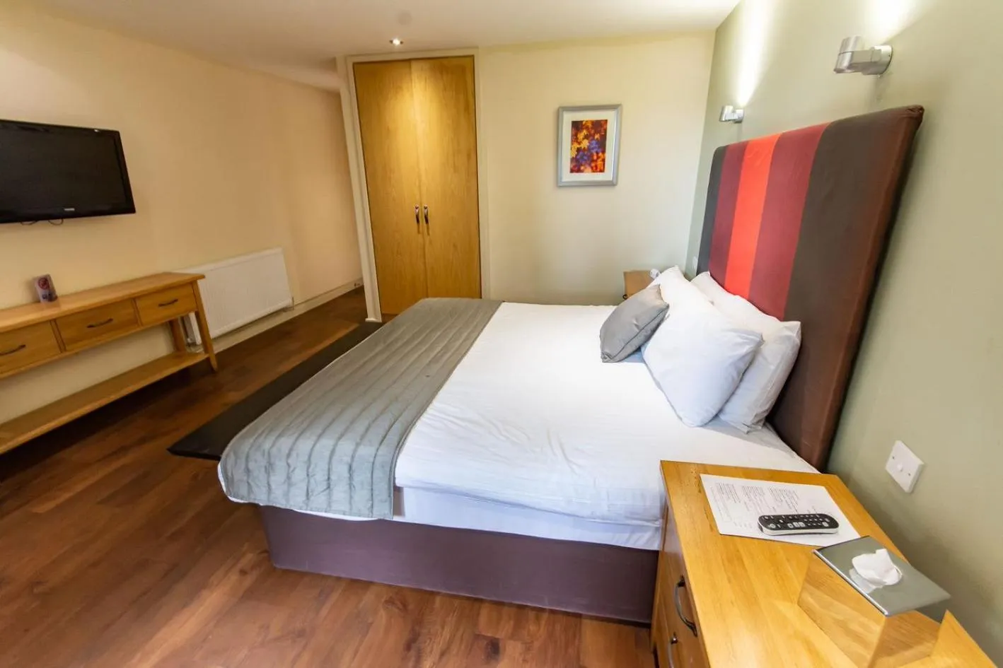 Bed in Great Hallingbury Manor & Lodges London Stansted