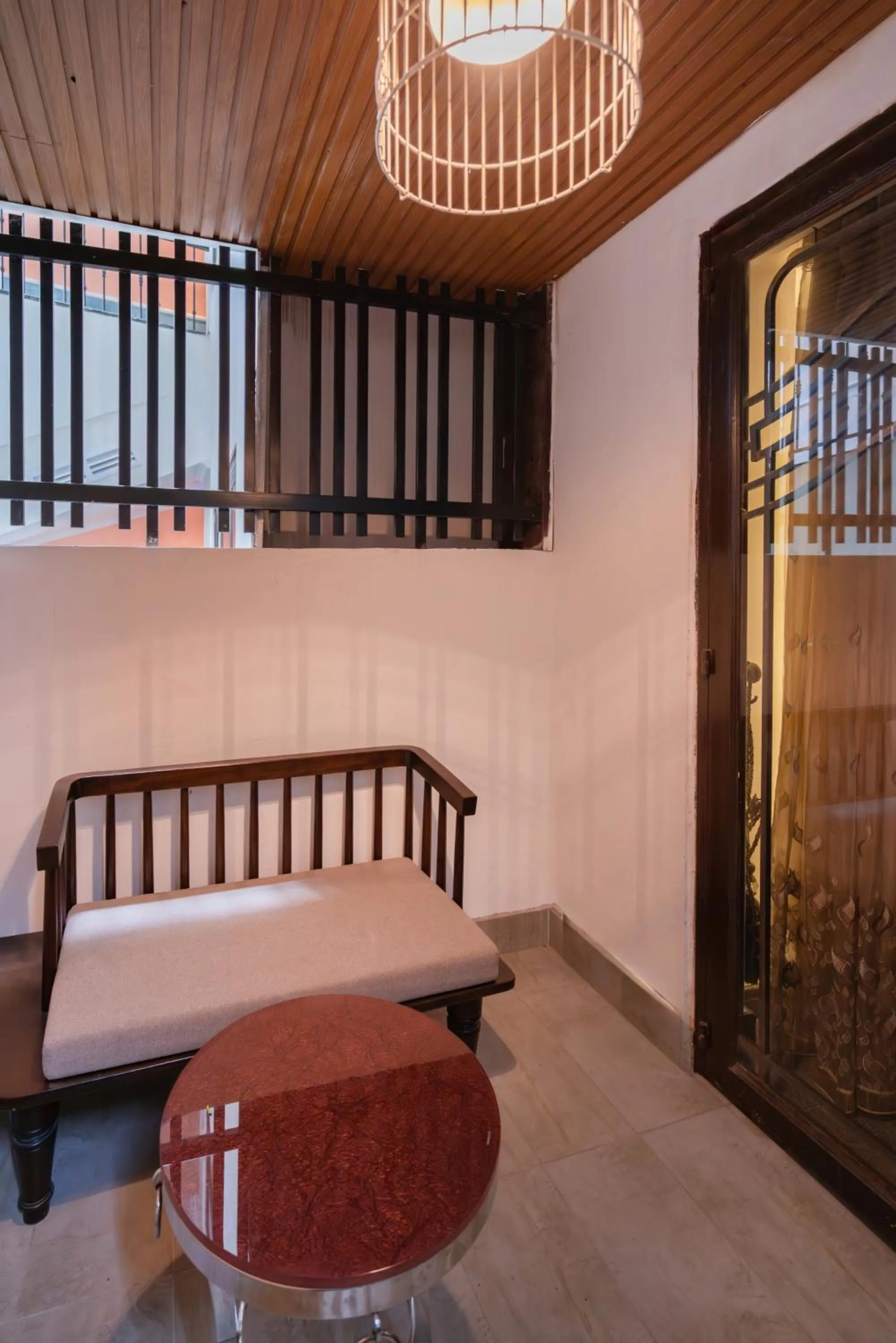 Seating area in A&EM Ben Thanh Hotel