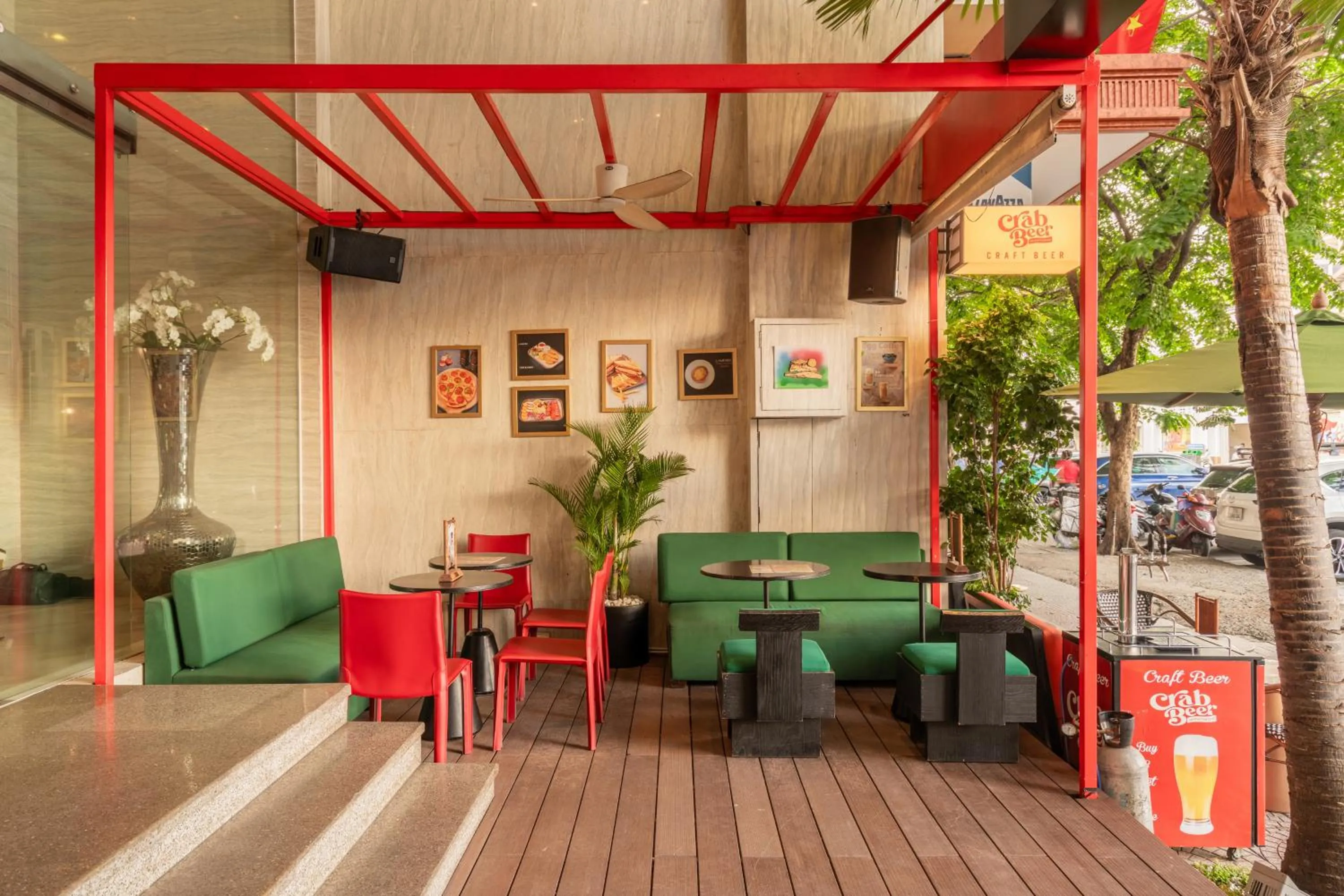 Patio in A&EM Ben Thanh Hotel