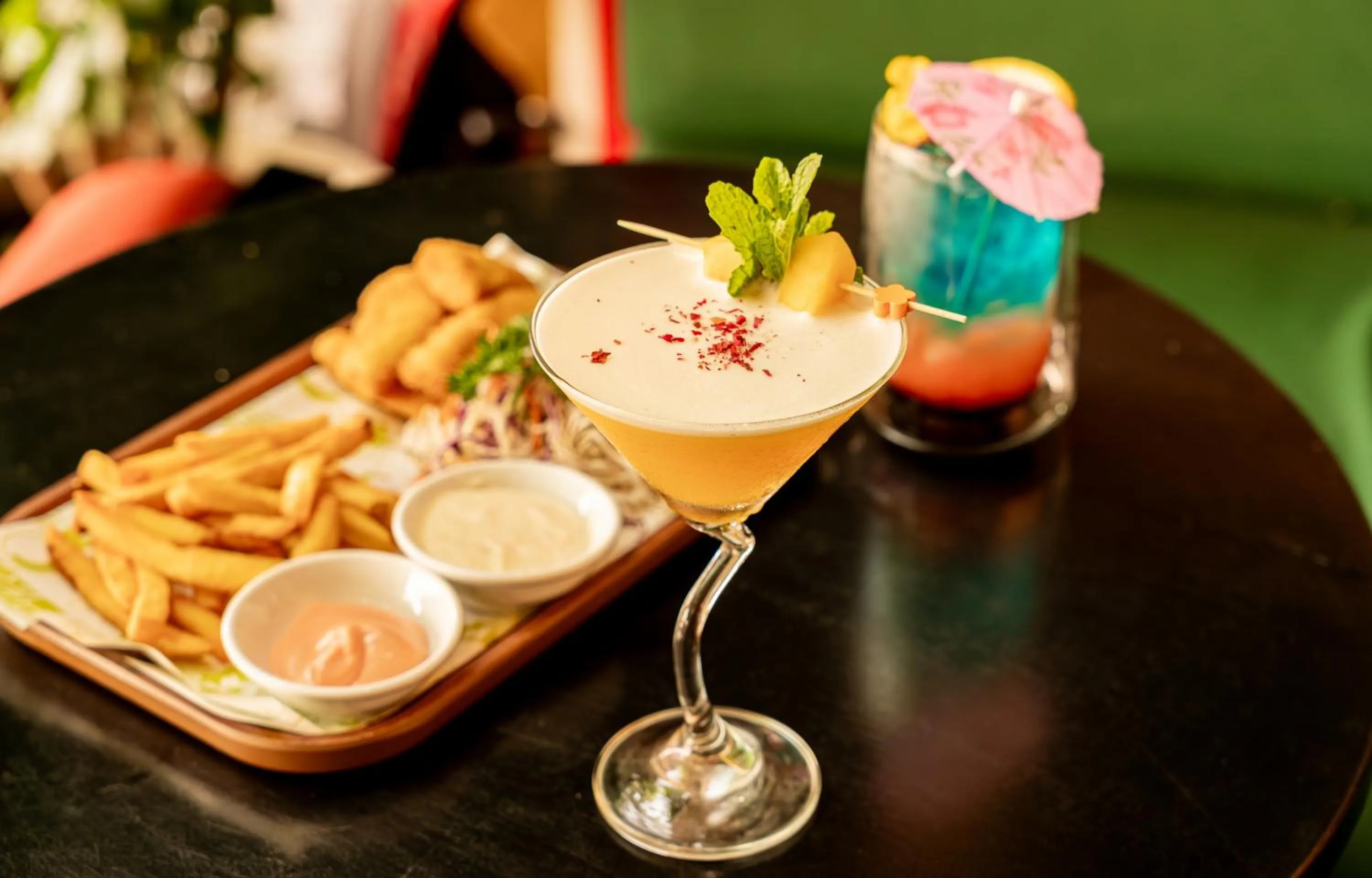 Food and drinks in A&EM Ben Thanh Hotel