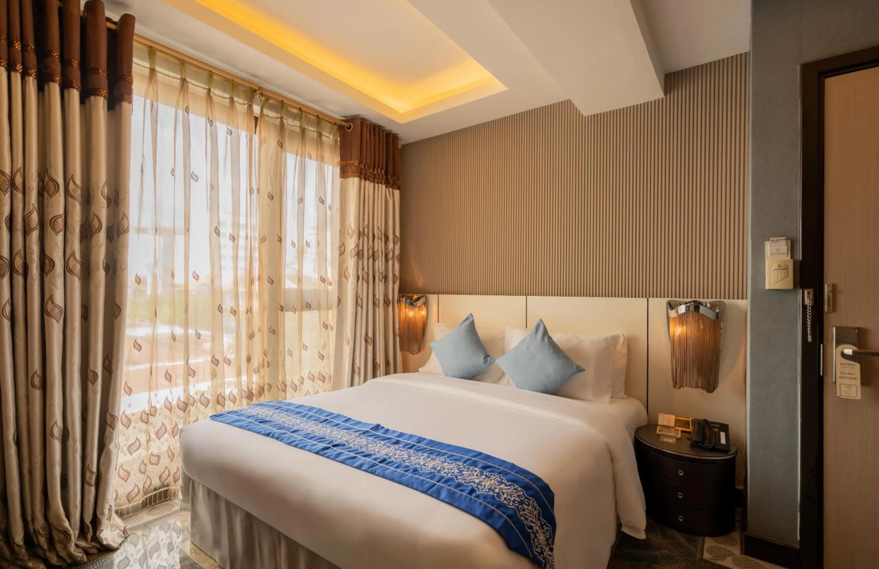 Bed in A&EM Ben Thanh Hotel
