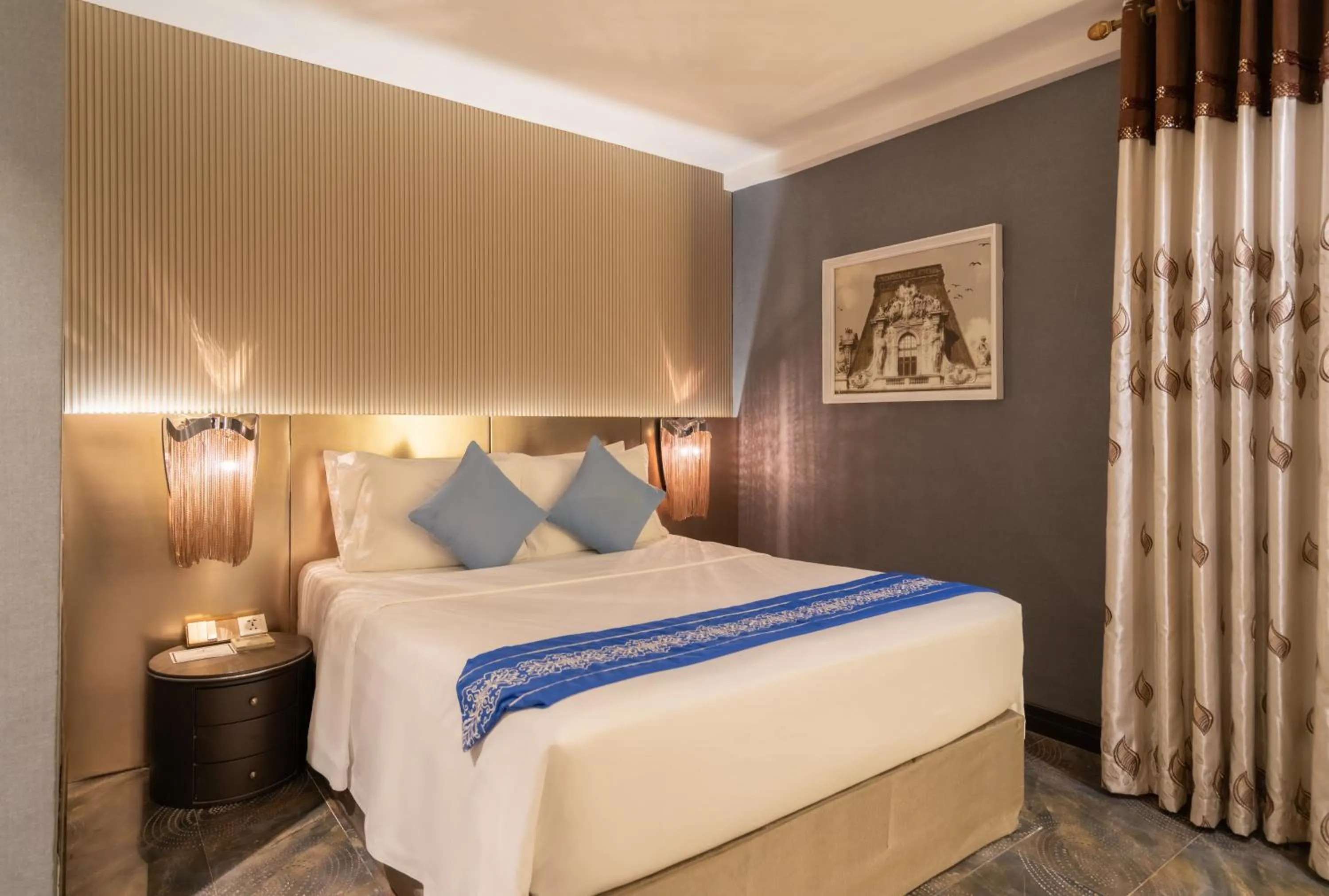 Bed in A&EM Ben Thanh Hotel