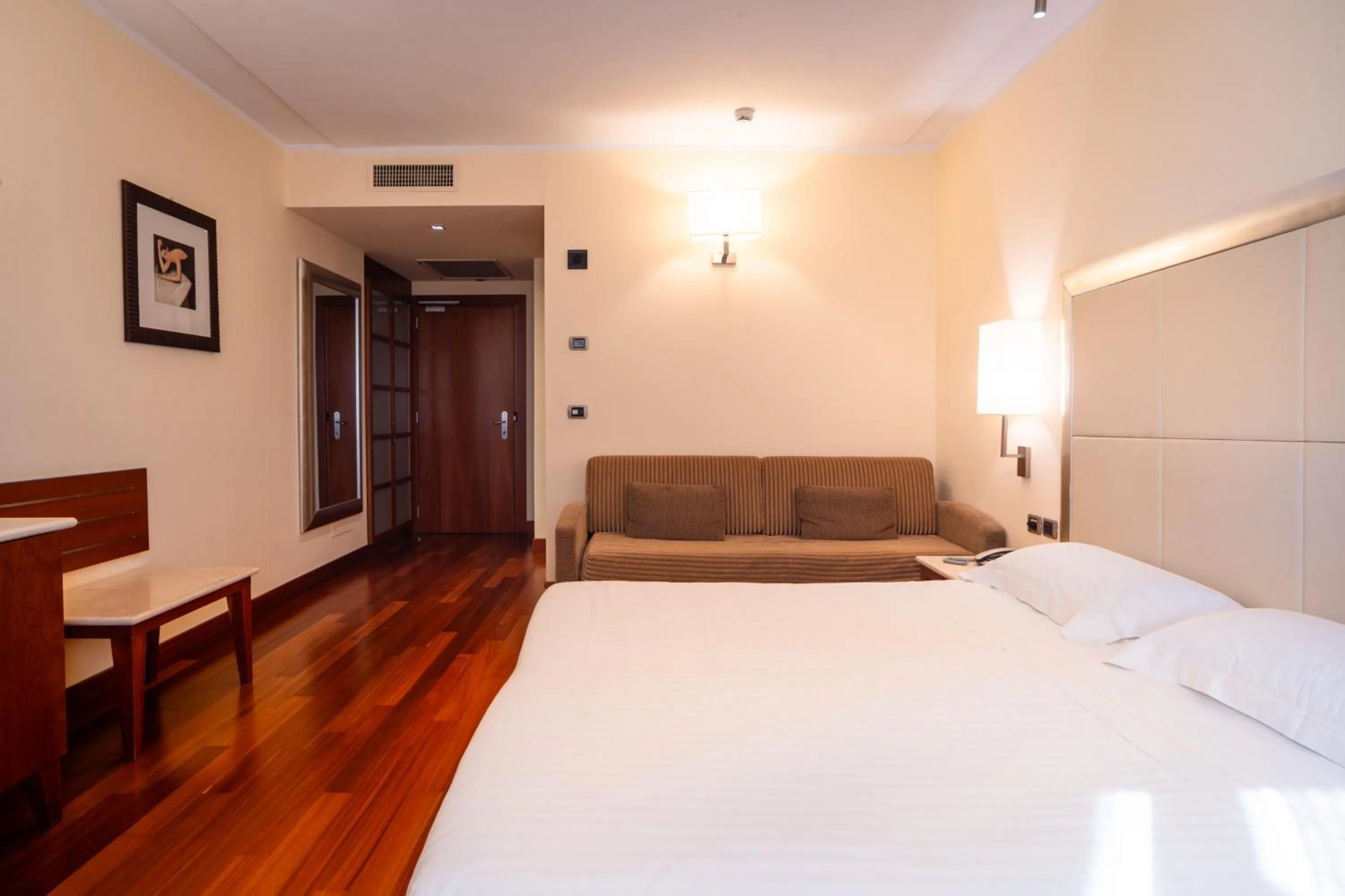 Bed in Hotel Airone - Ombrellone incluso al bagno Dolce Vita a Marina dal 1 giugno al 28 settembre