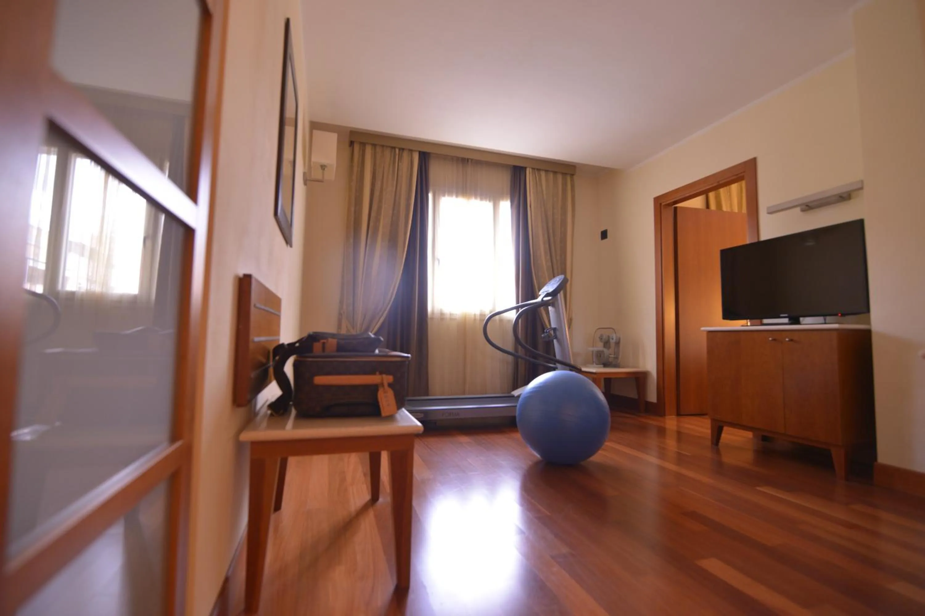 TV and multimedia in Hotel Airone - Ombrellone incluso al bagno Dolce Vita a Marina dal 1 giugno al 28 settembre