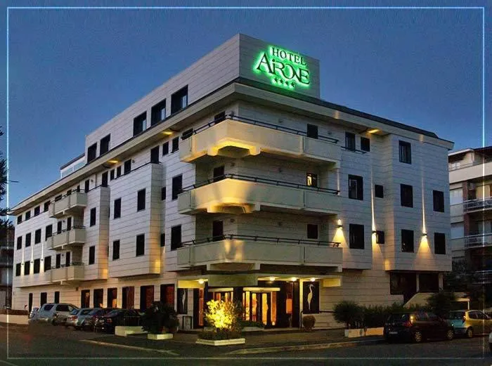 Facade/entrance in Hotel Airone - Ombrellone incluso al bagno Dolce Vita a Marina dal 1 giugno al 28 settembre