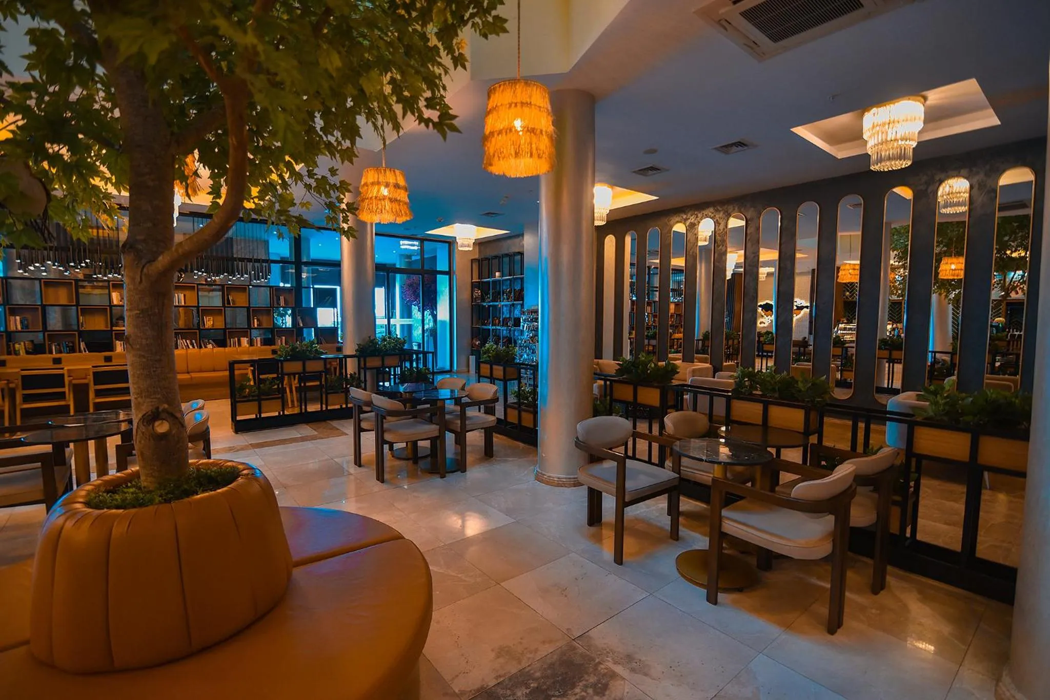 Seating area in Royal Comfort Hotel