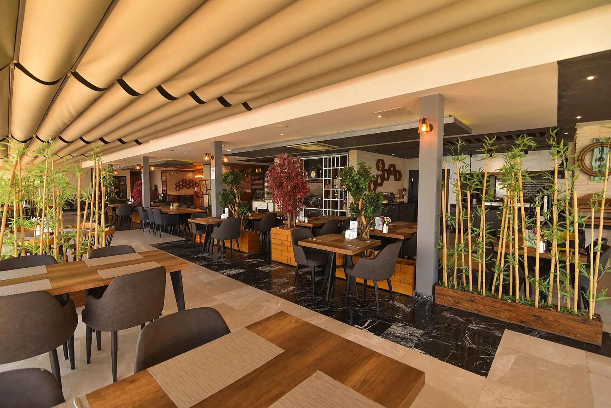 Seating area in Royal Comfort Hotel