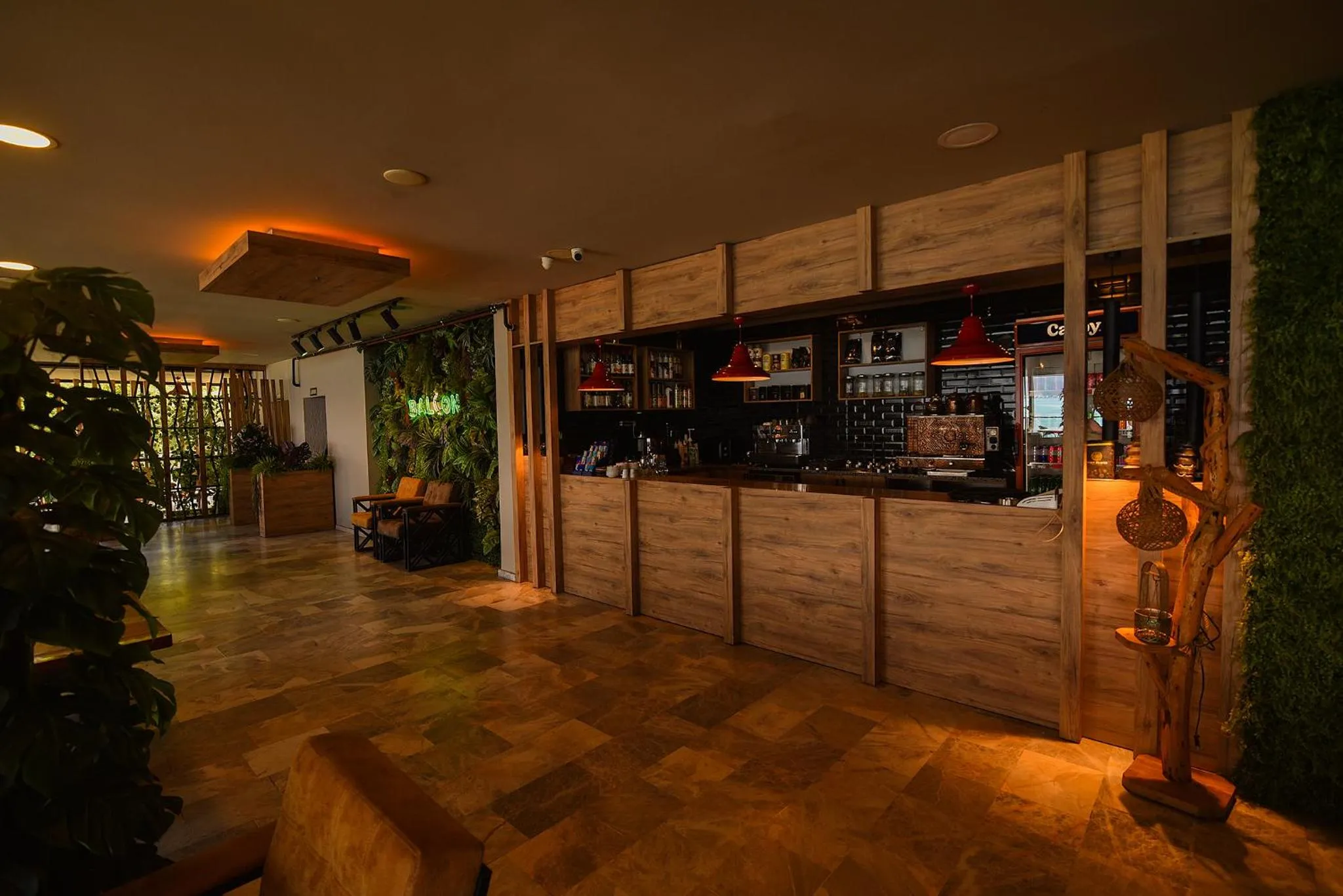 Lounge or bar in Royal Comfort Hotel