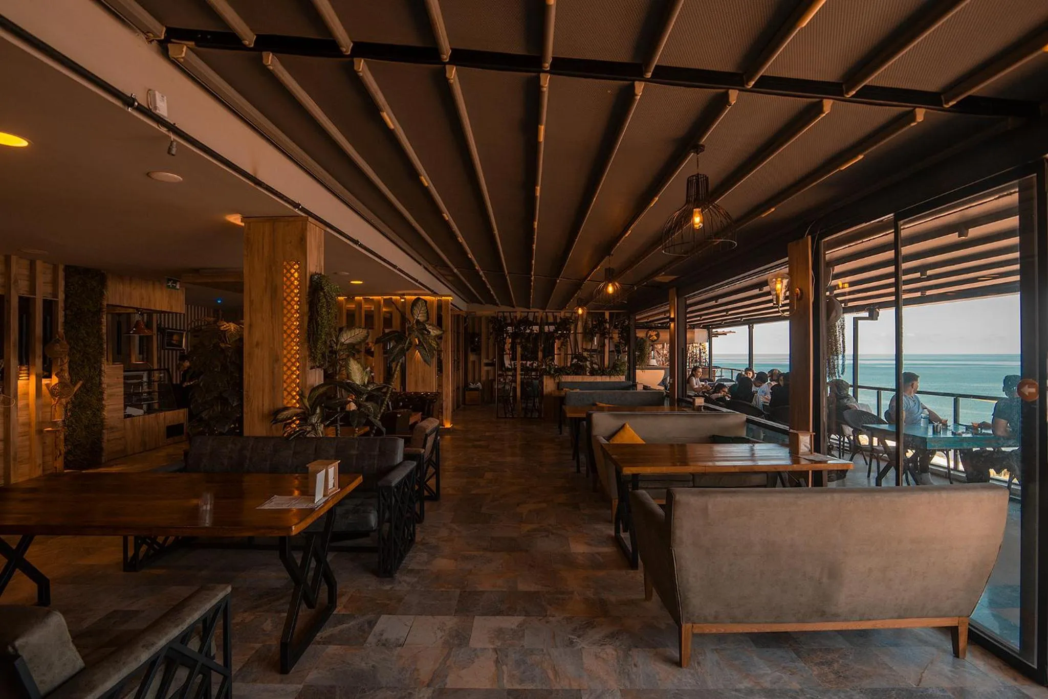 Seating area in Royal Comfort Hotel