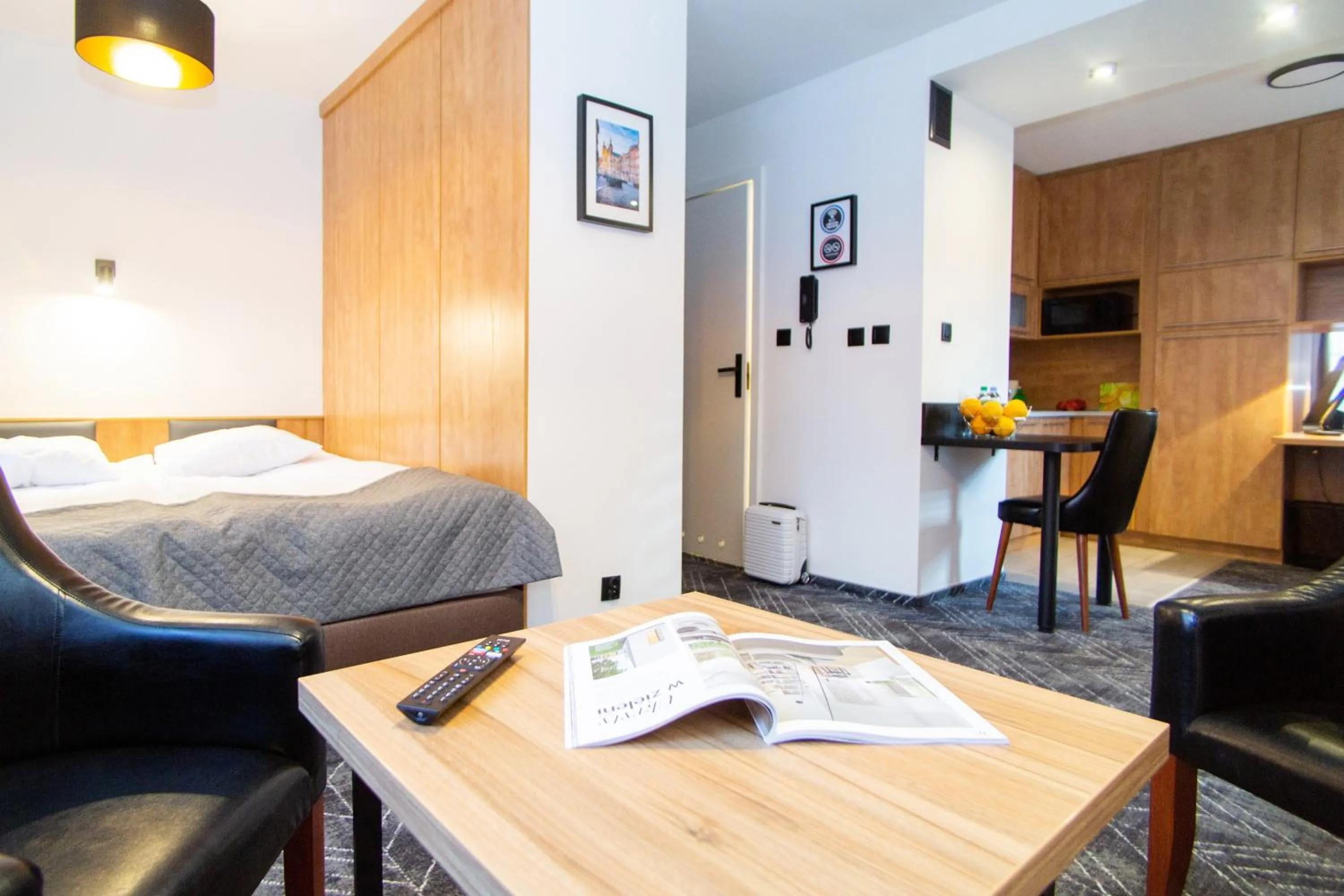 Bed in Warsaw Apartments - Apartamenty Sadyba