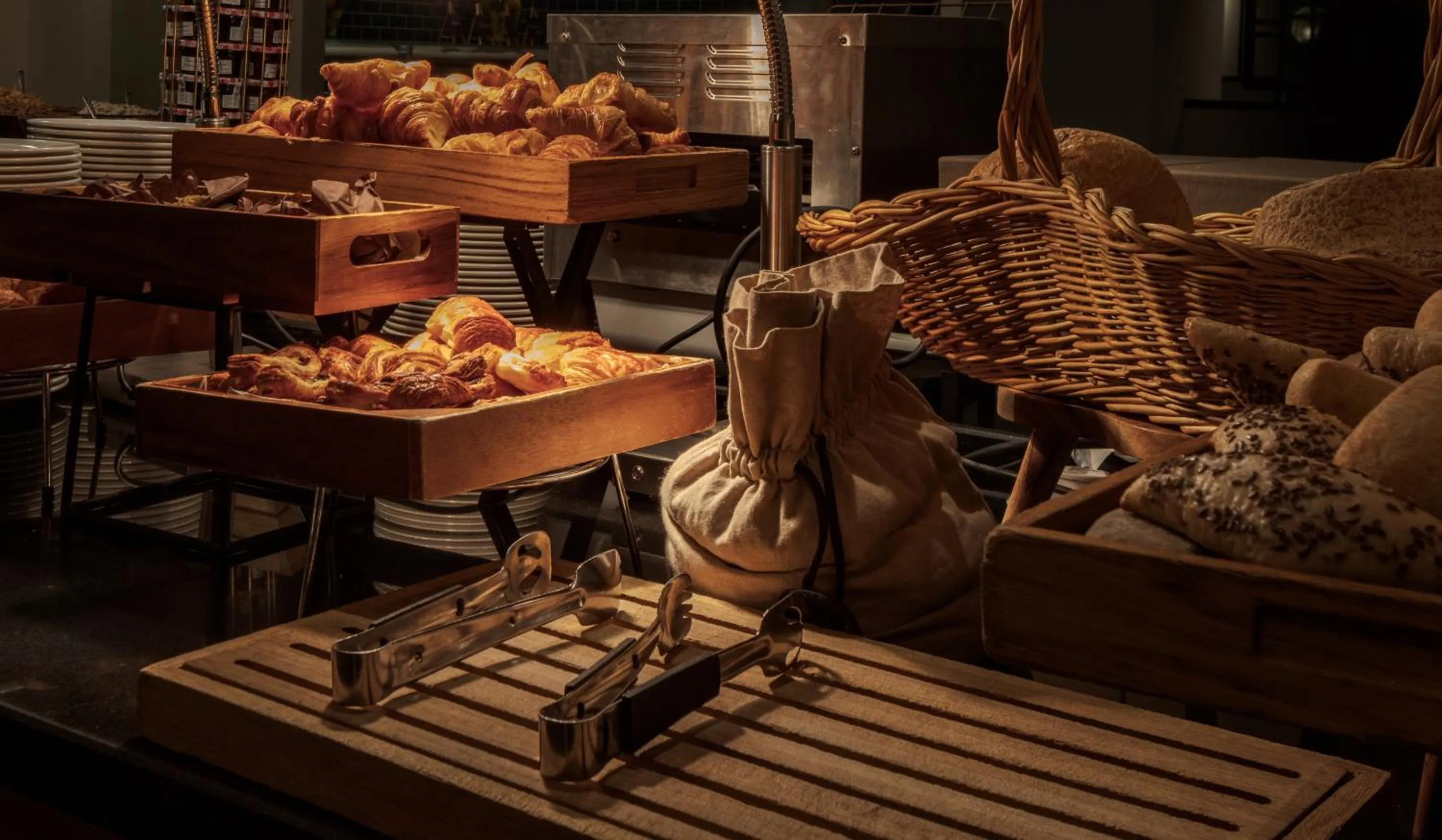 Restaurant/places to eat in Hilton London Paddington