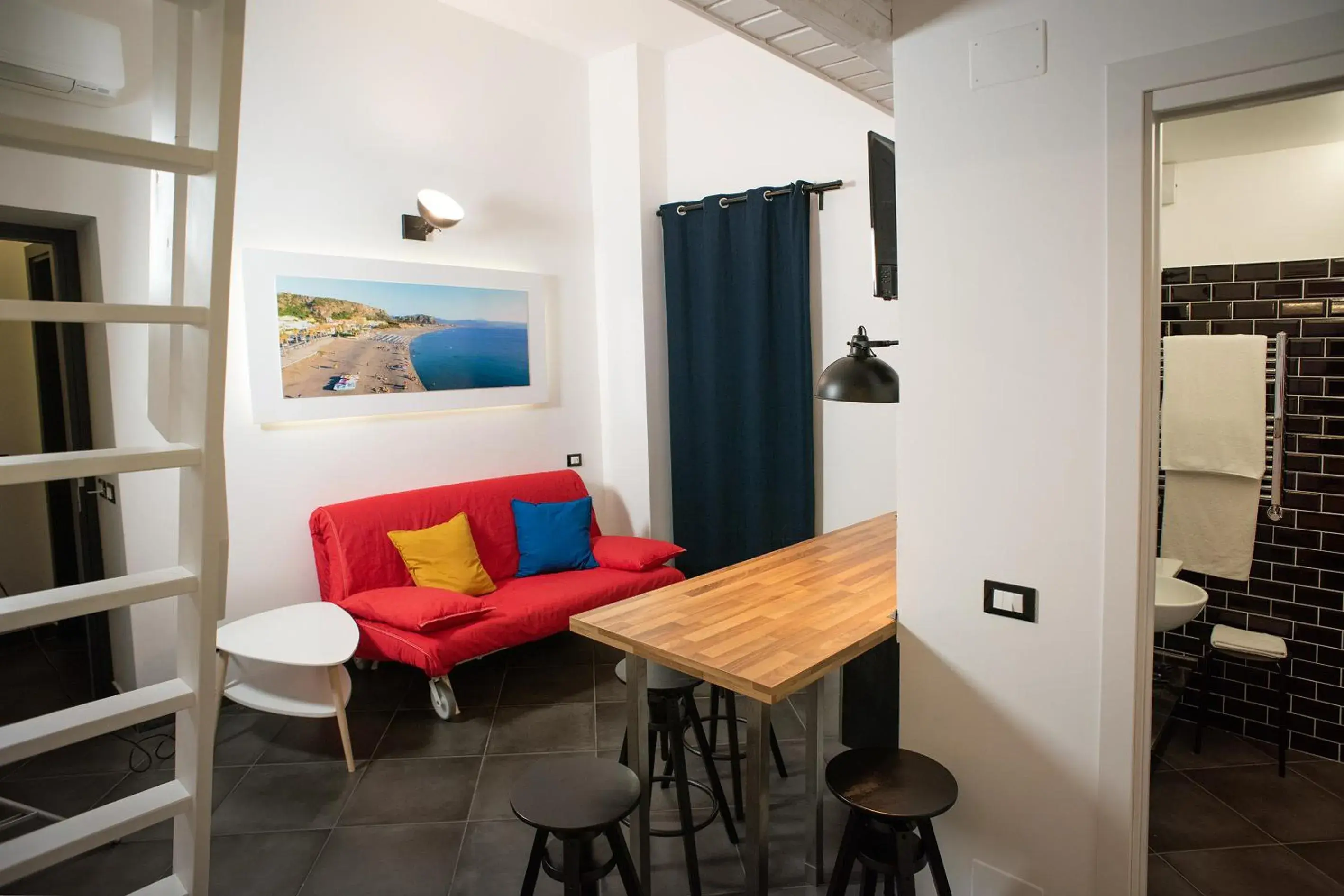 Suite with Balcony in InCentro B&B Suite with Balcony in InCentro B&B