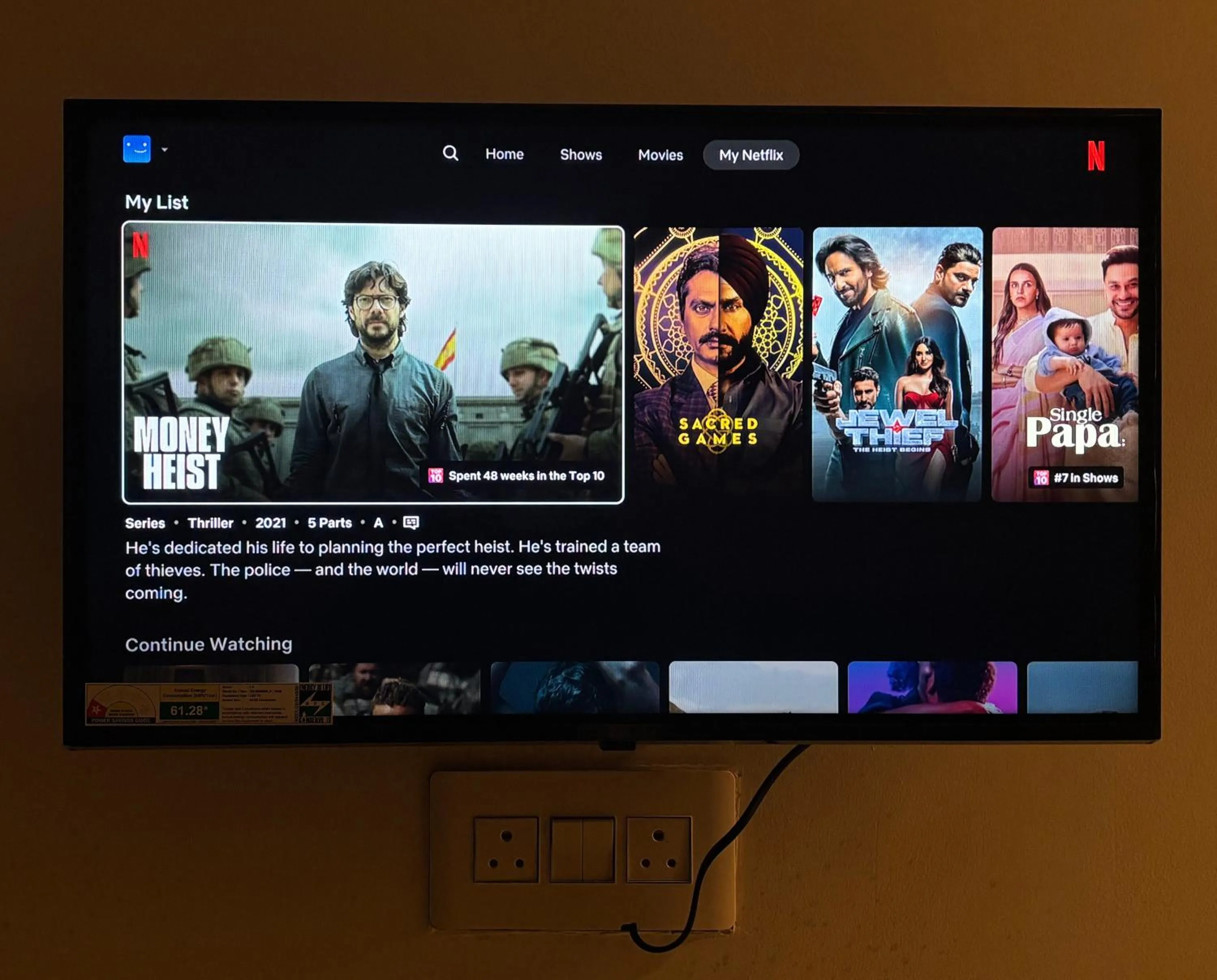 Communal lounge/ TV room in Hotel Crescent