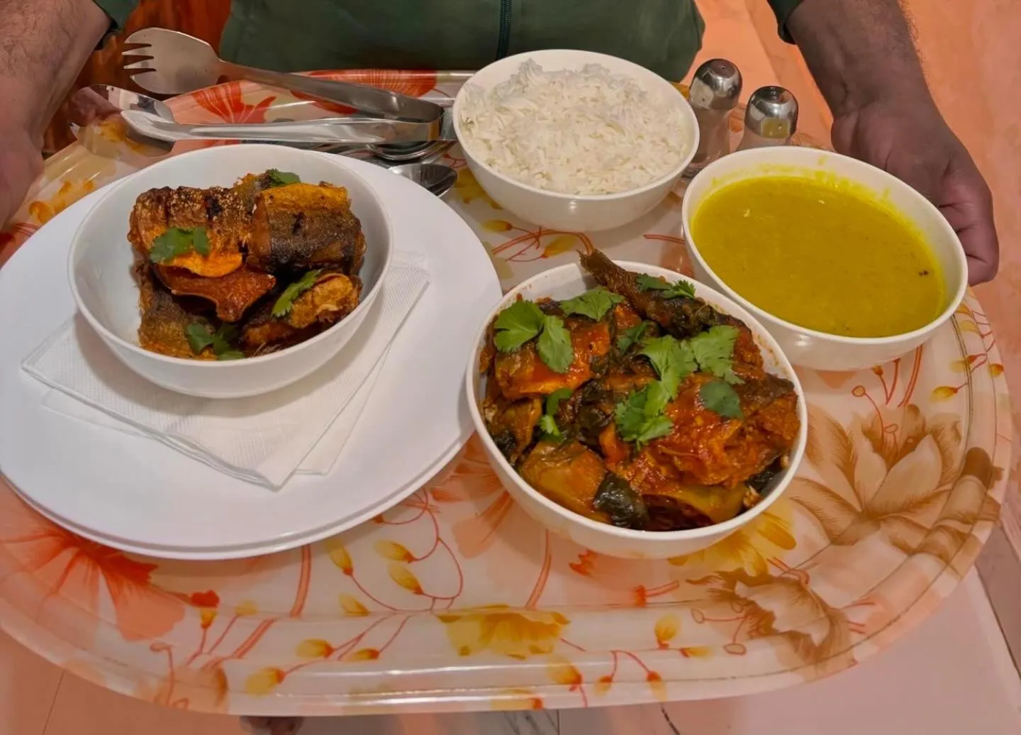 Food and drinks in Hotel Crescent