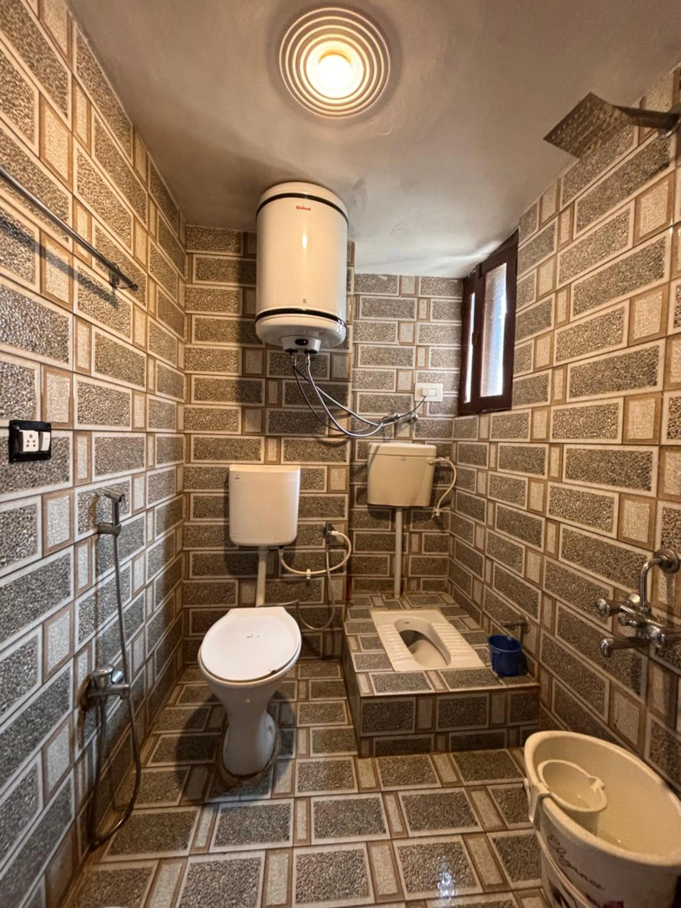 Bathroom in Hotel Crescent