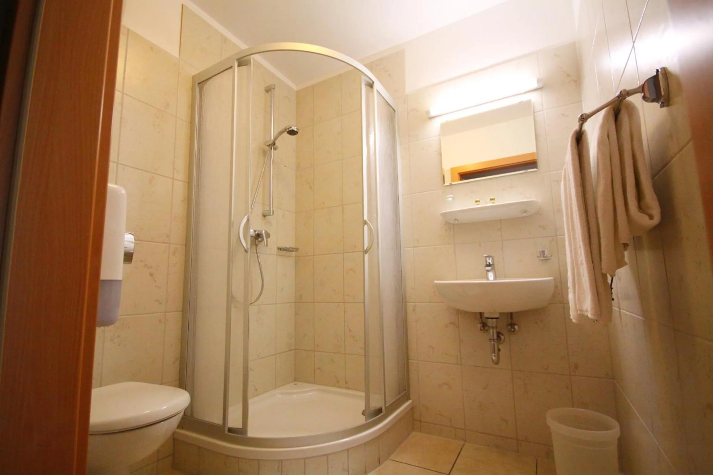 Shower in Hotel-Gasthof Restaurant Murblick