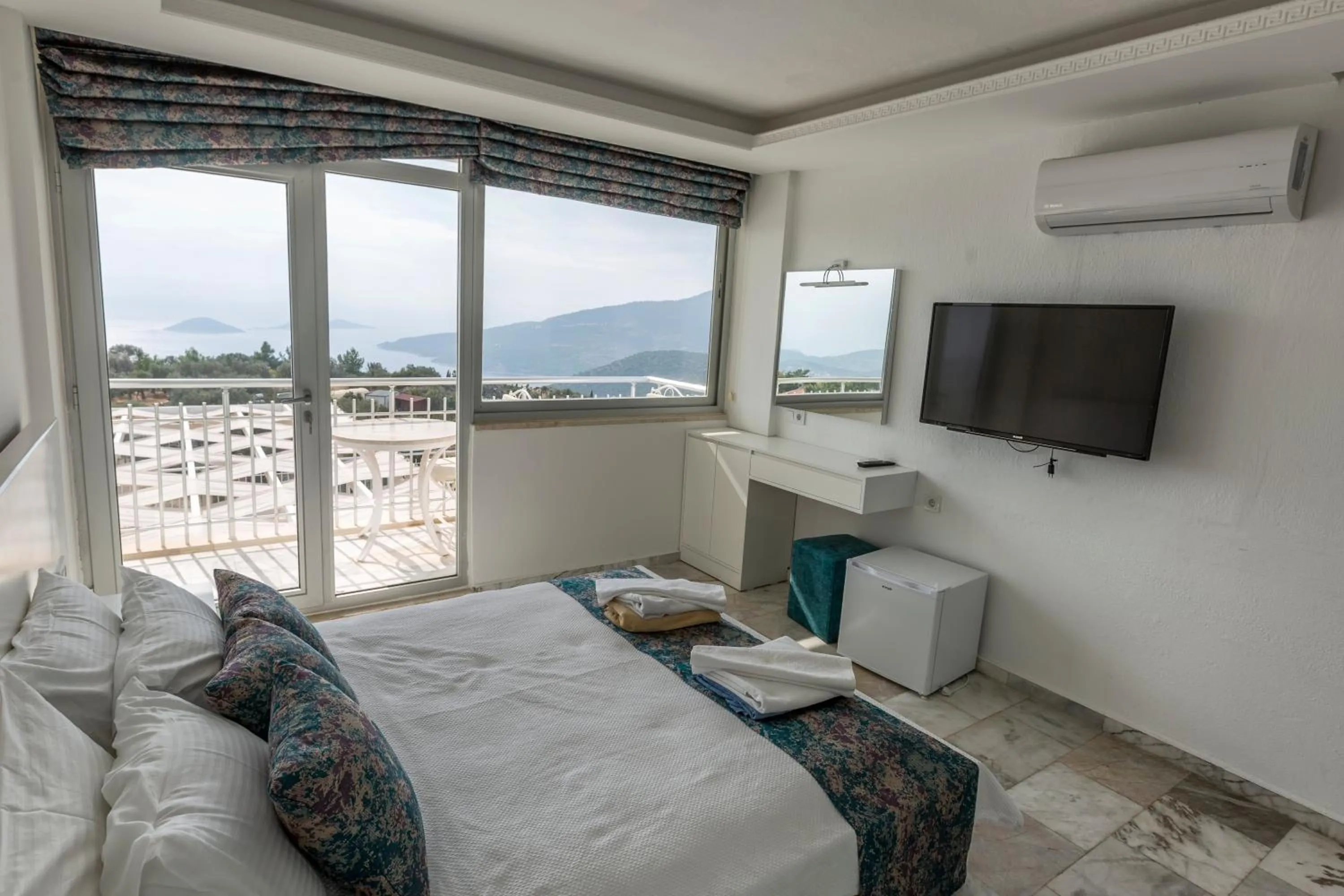 Bed in Infinity Villa Kalkan