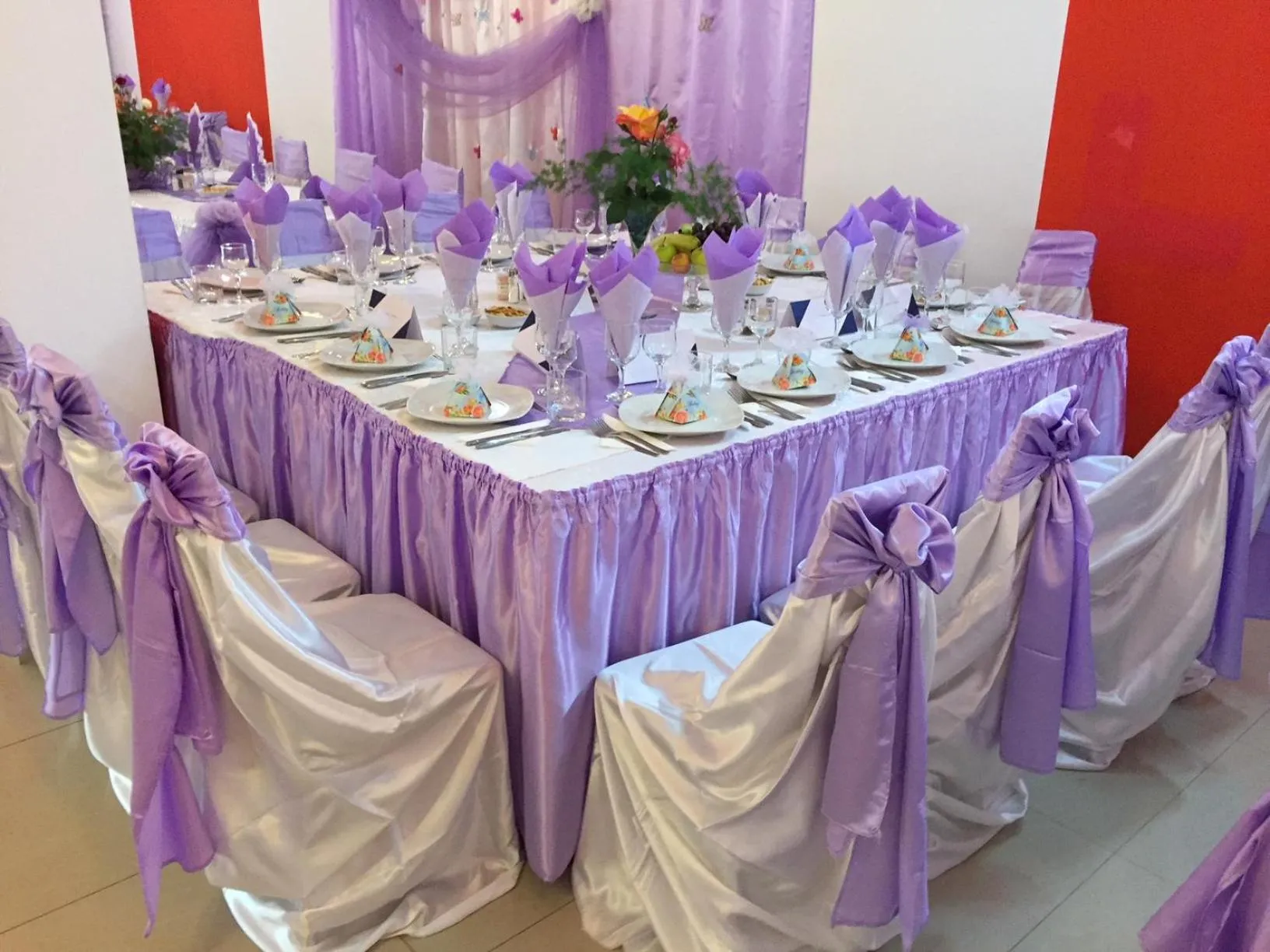 Restaurant/places to eat in Hotel Continental