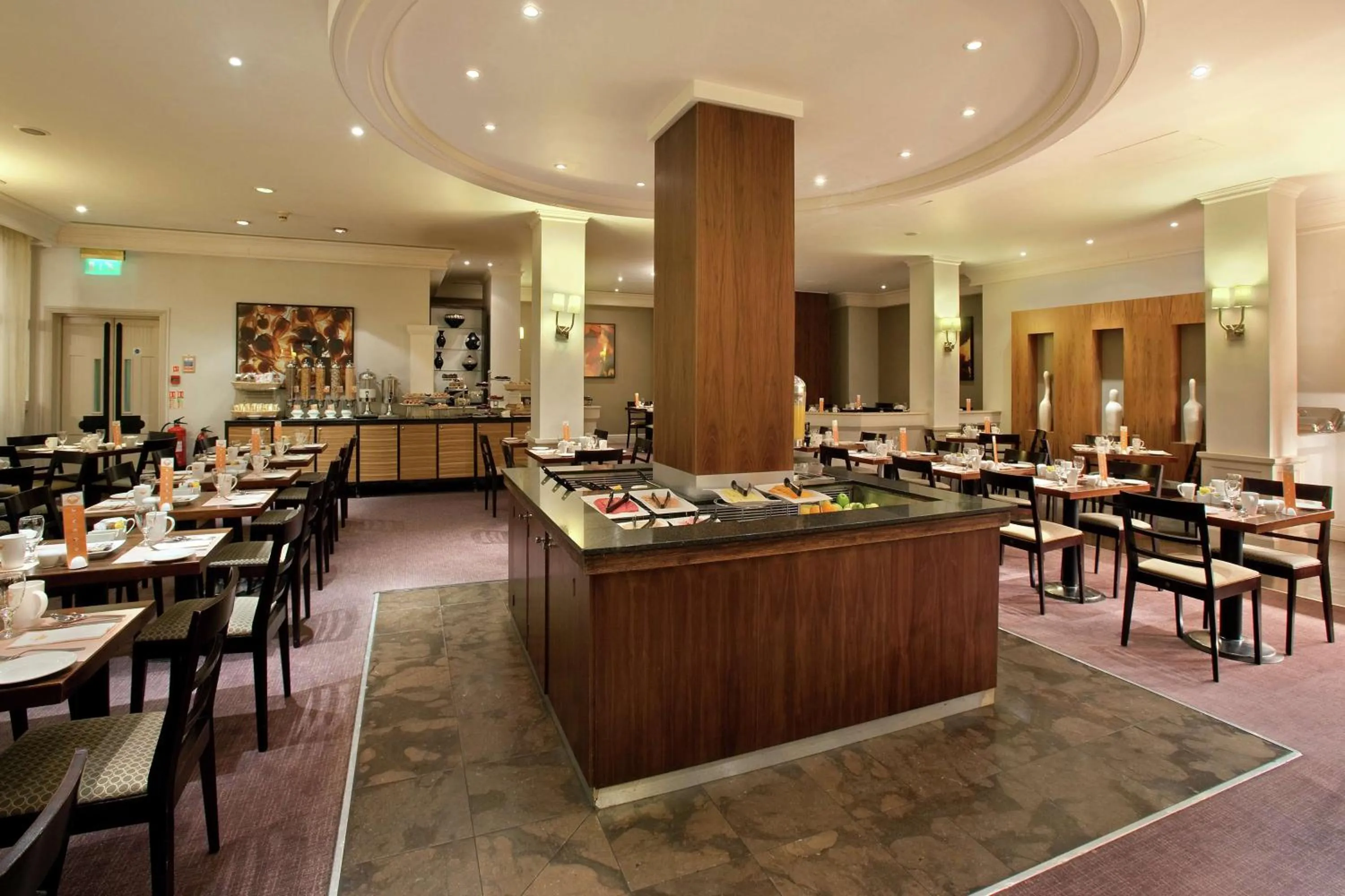 Restaurant/places to eat in Hilton London Euston