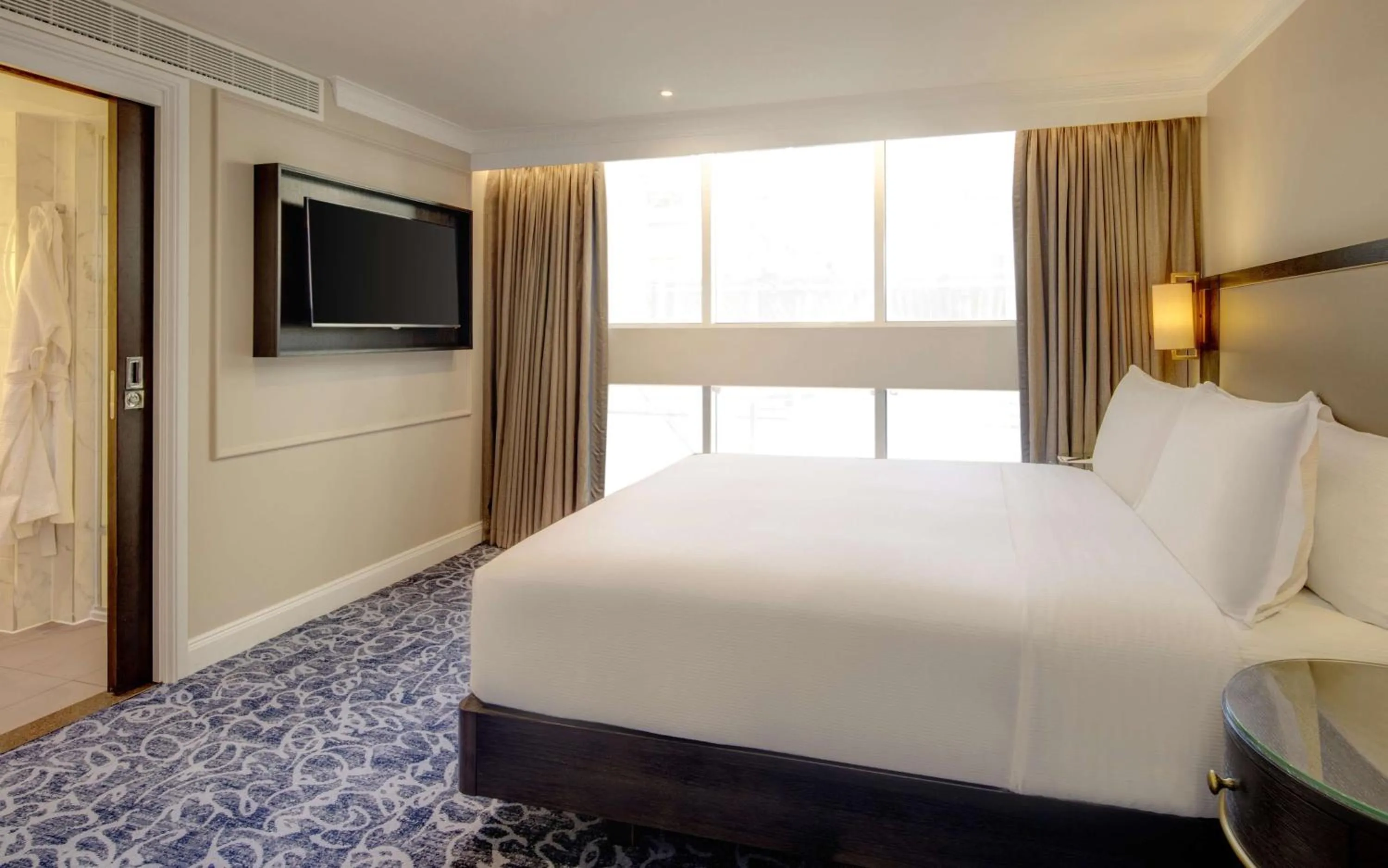 Bed in Hilton London Euston