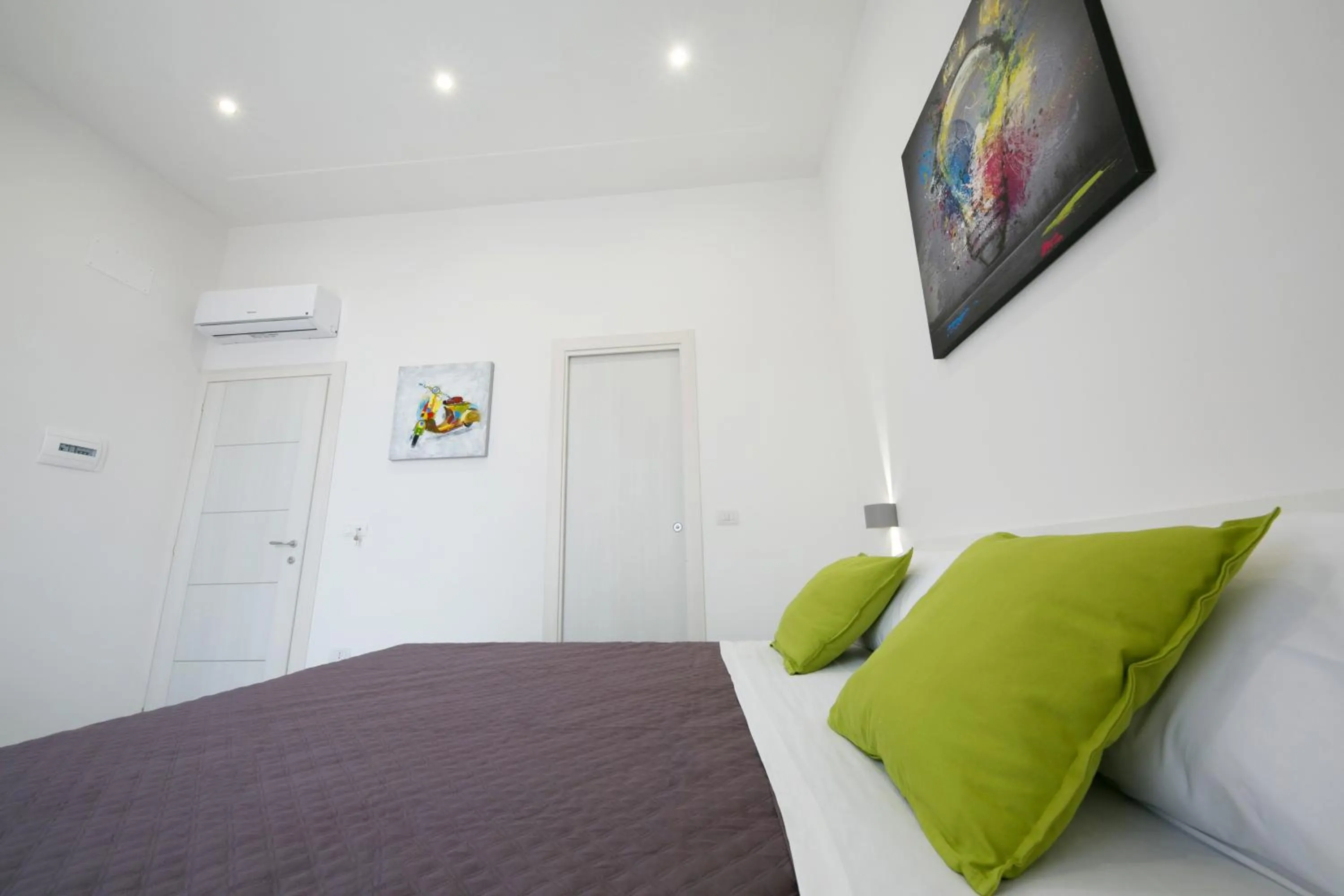 Bed in President Suites