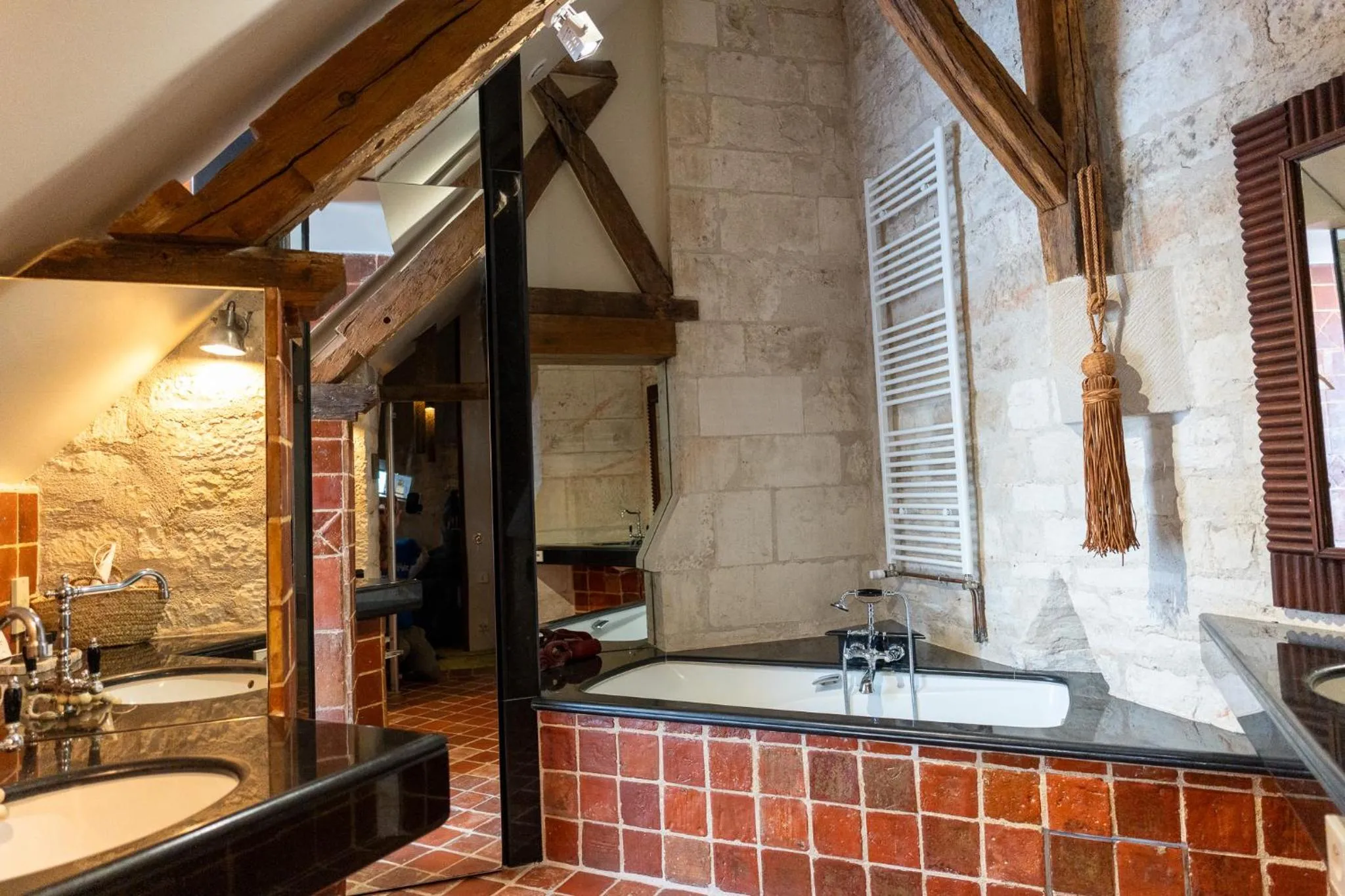 Bath in L'abbaye Saint Michel