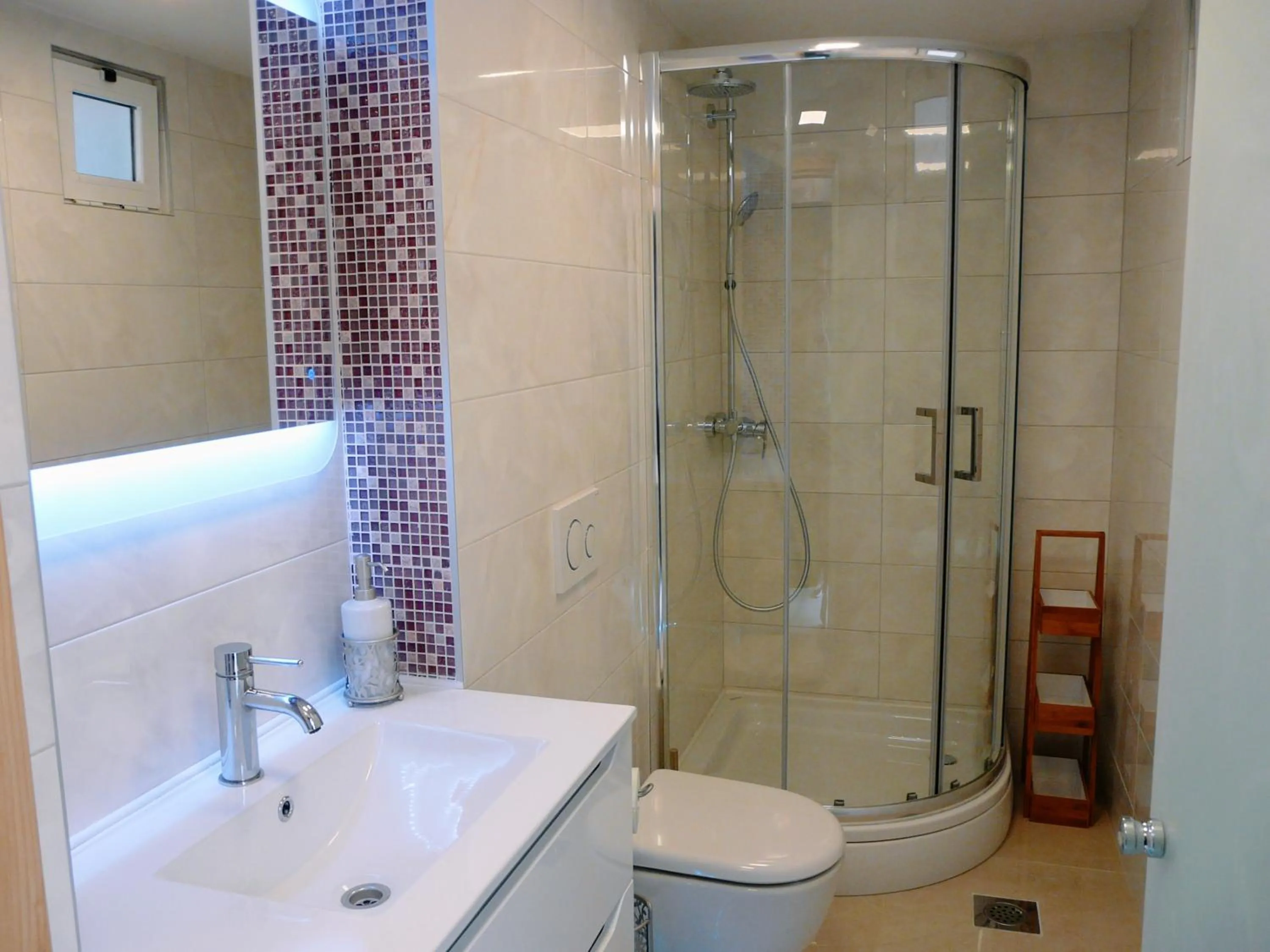 Shower in House Sandra