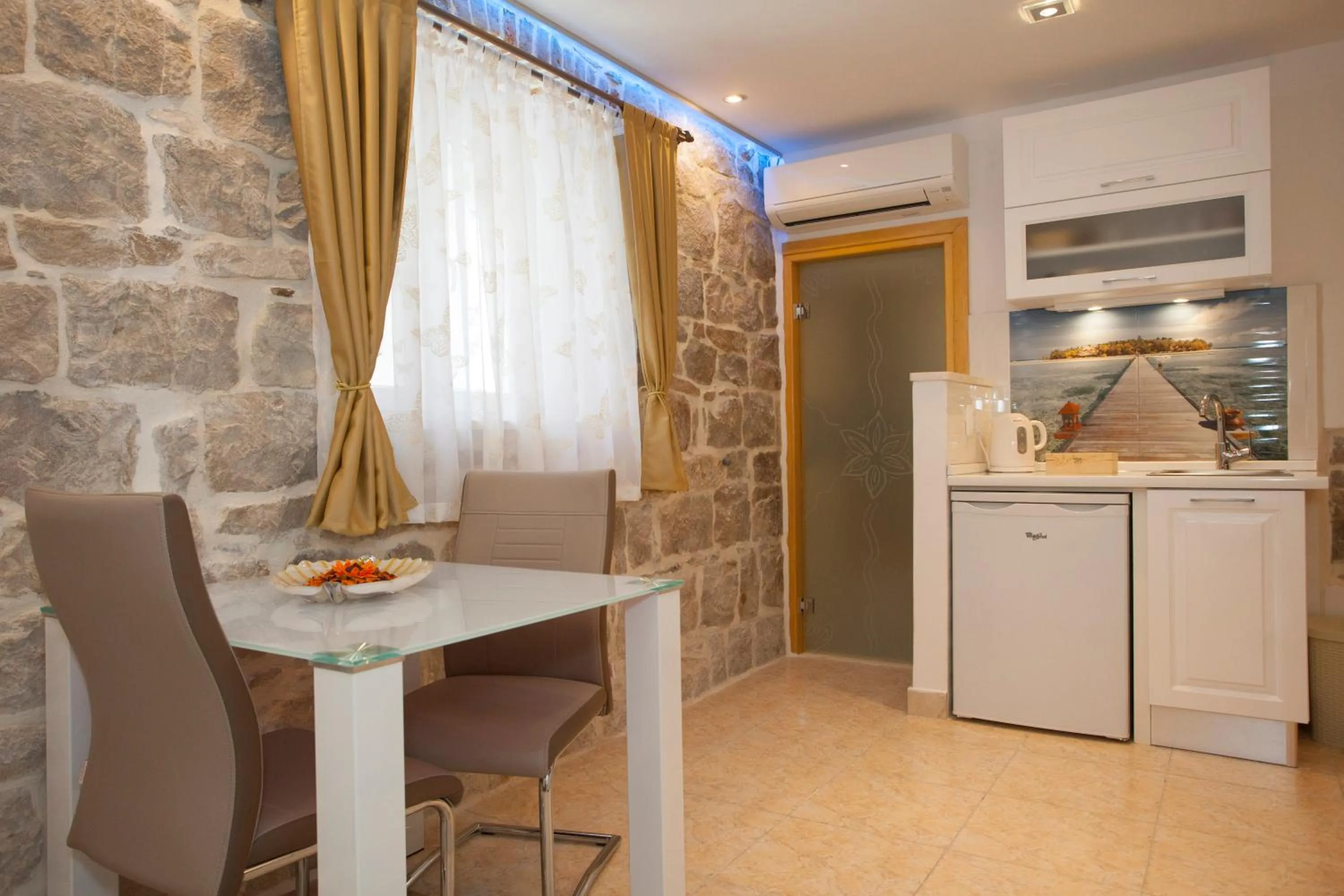 Coffee/tea facilities in House Sandra