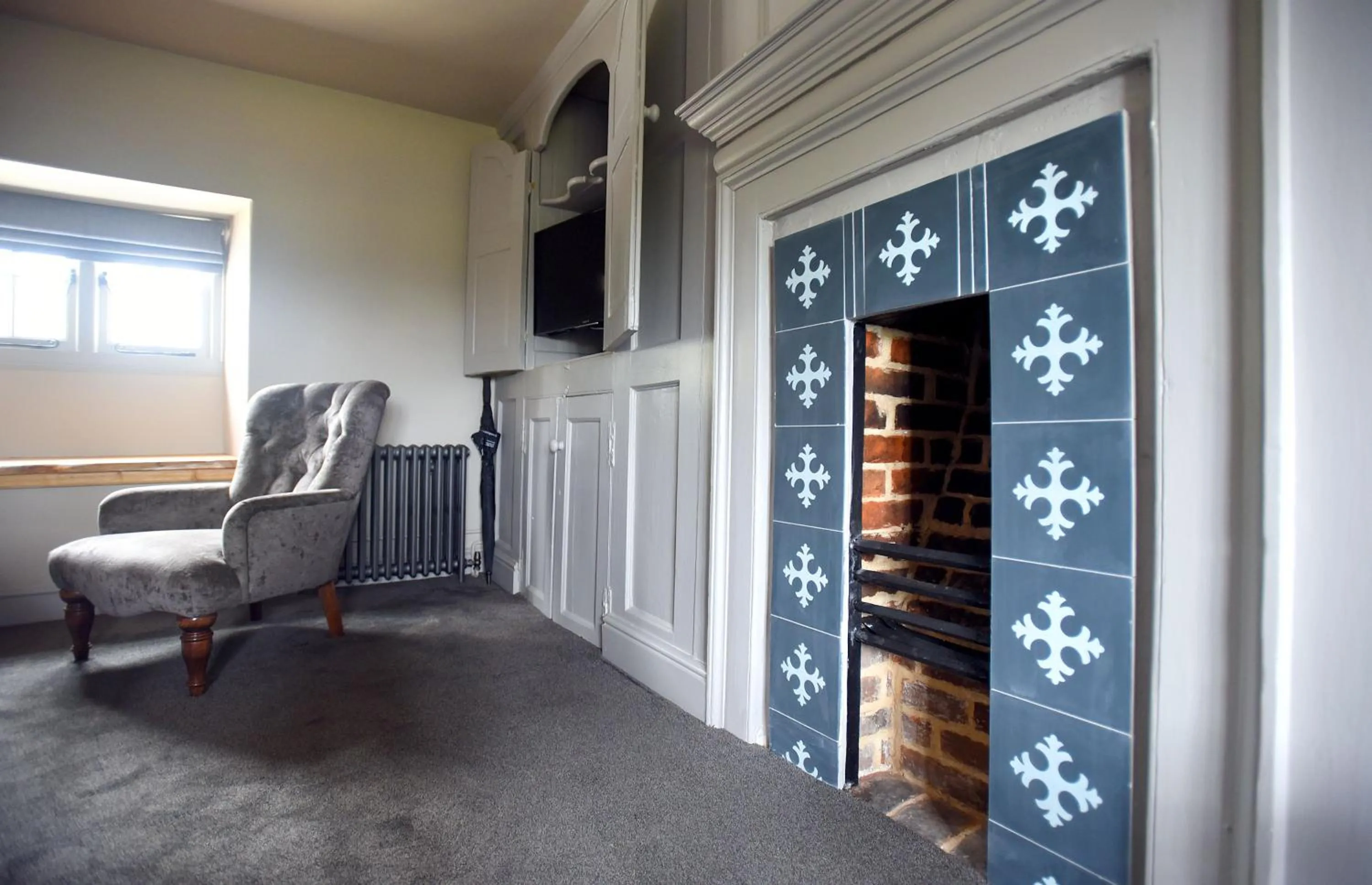 Bedroom in The Lifeboat Inn