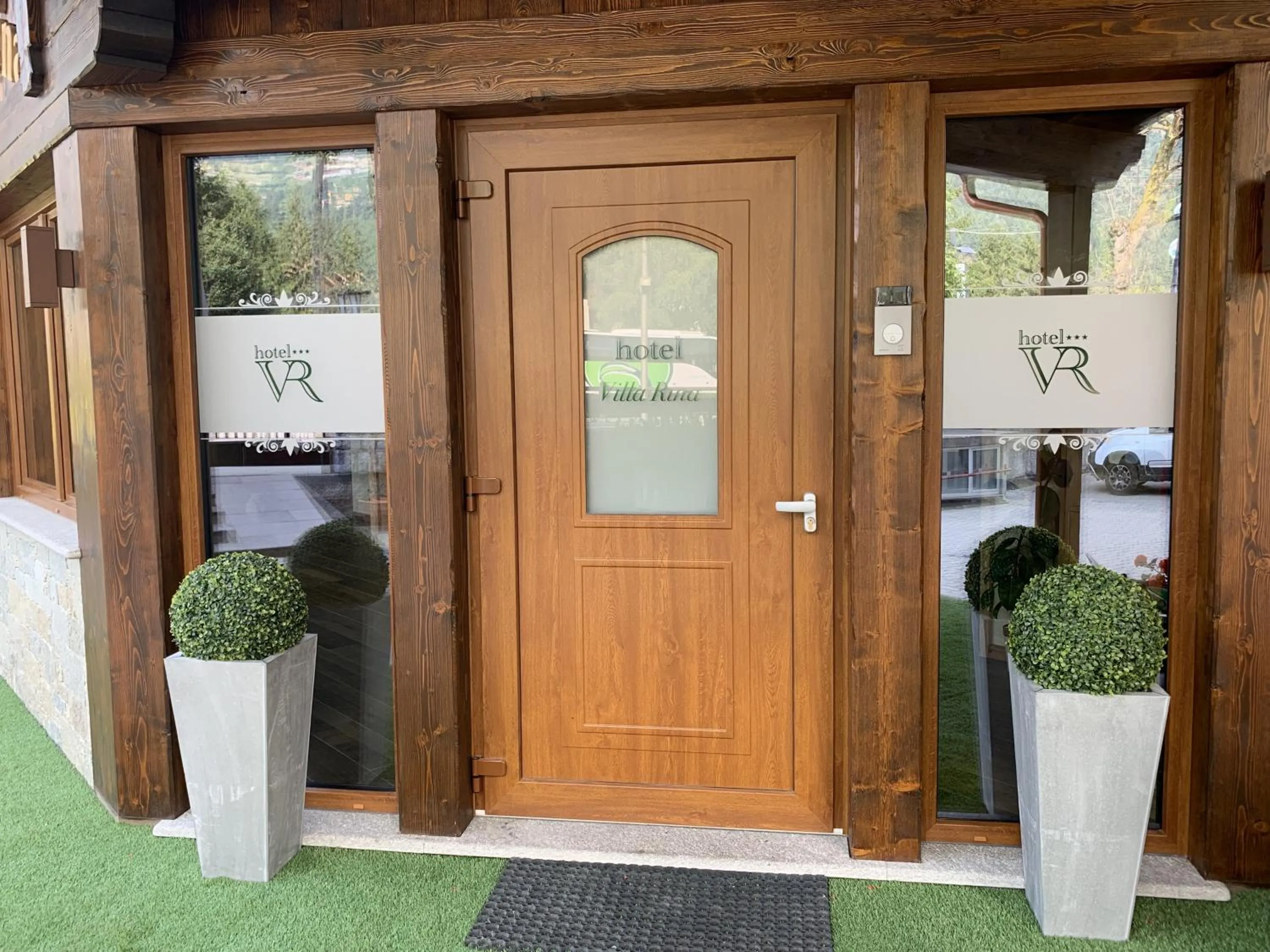Facade/entrance in Hotel Villa Rina