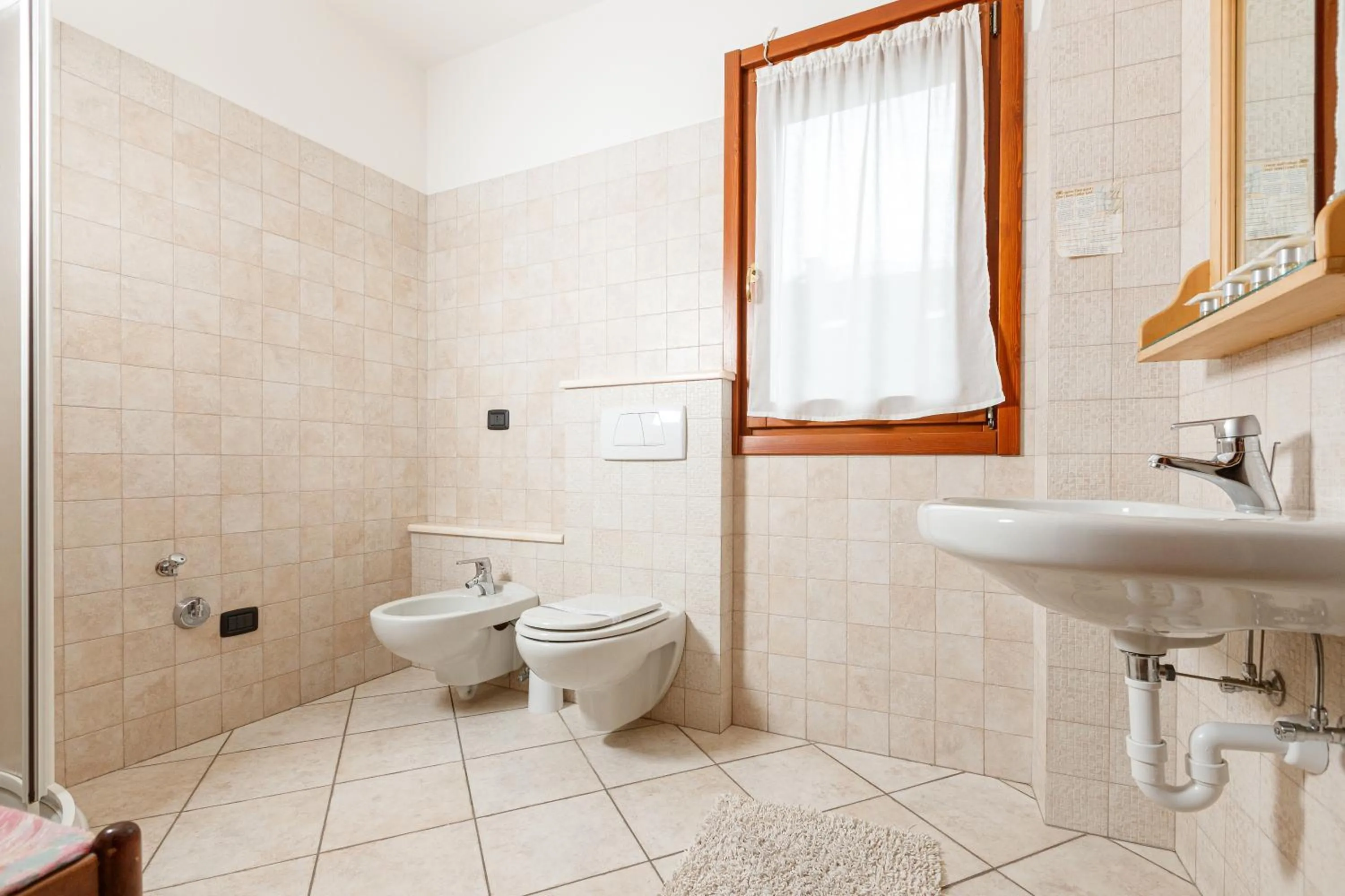 Bathroom in Hotel Villa Rina