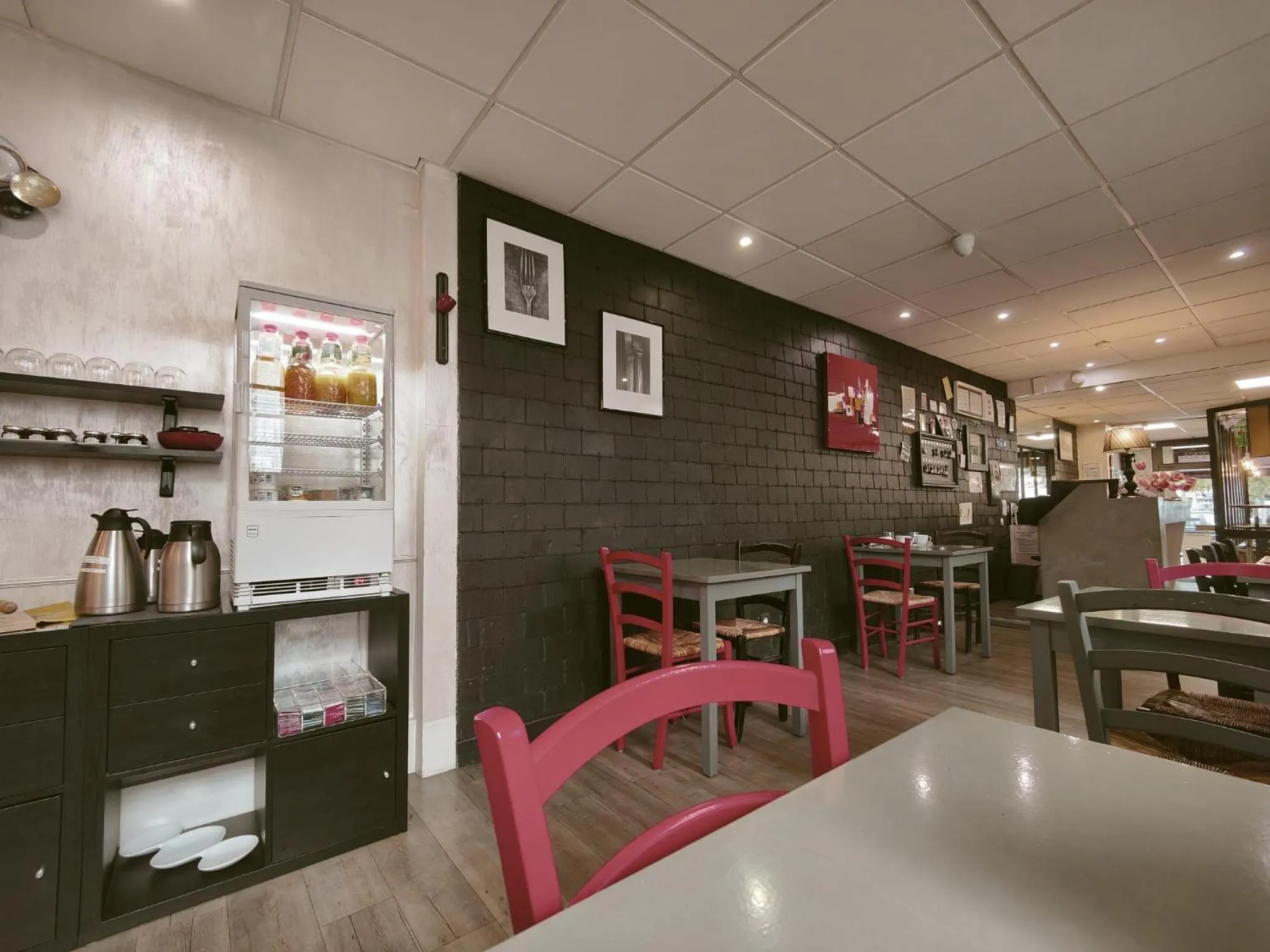 Seating area in Hôtel Saint Jean