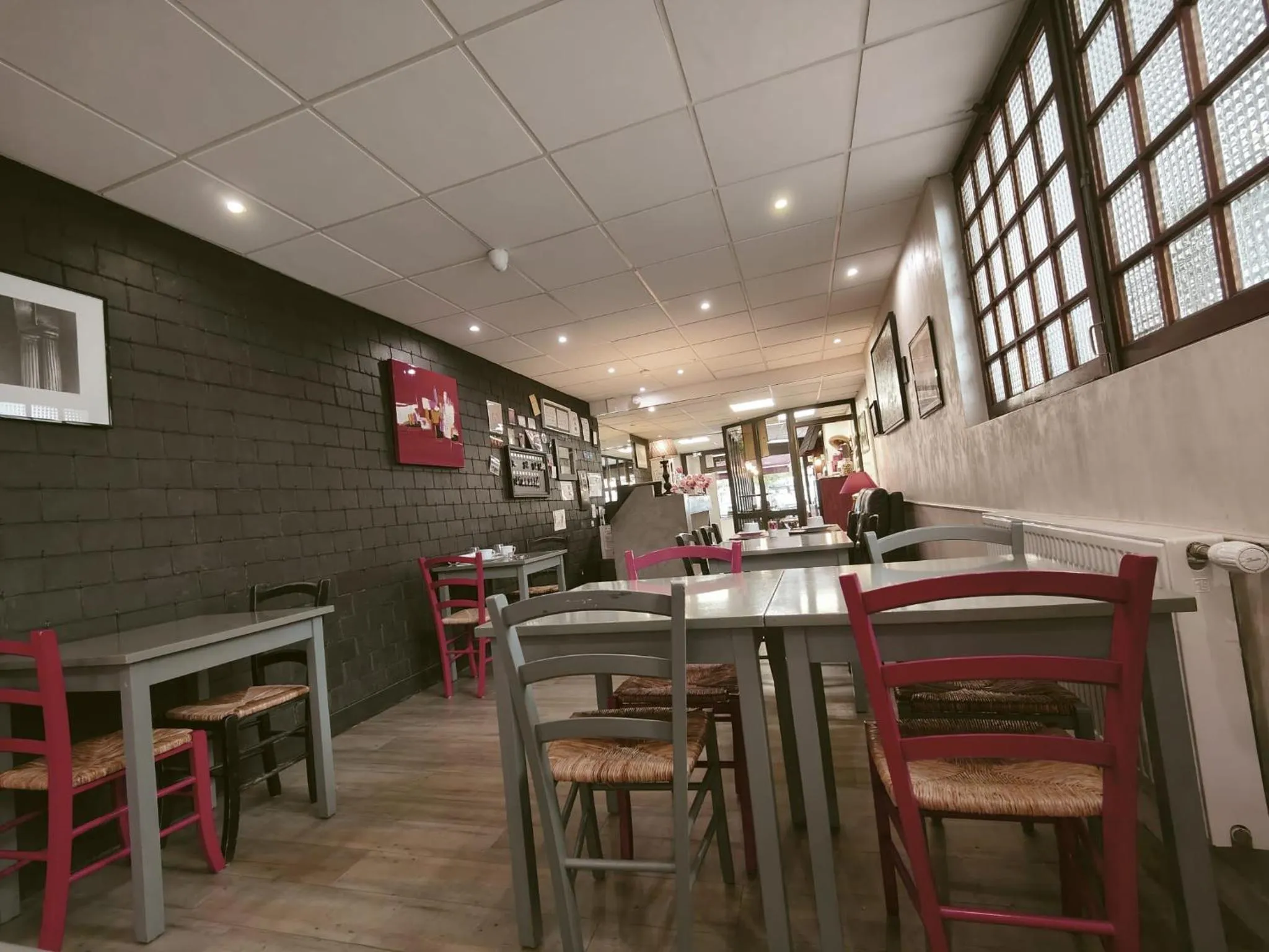 Seating area in Hôtel Saint Jean