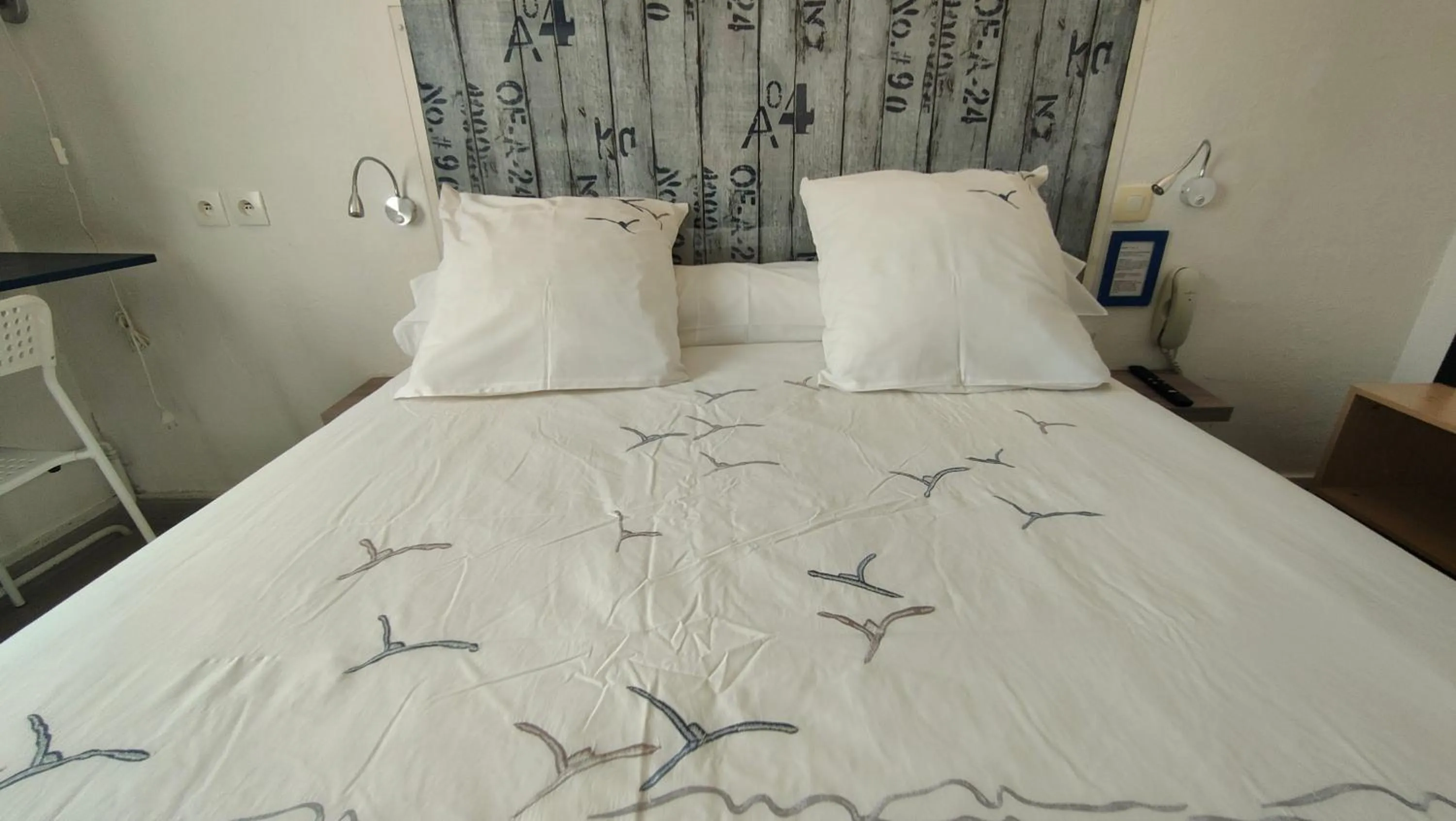 Bed in Hôtel Saint Jean