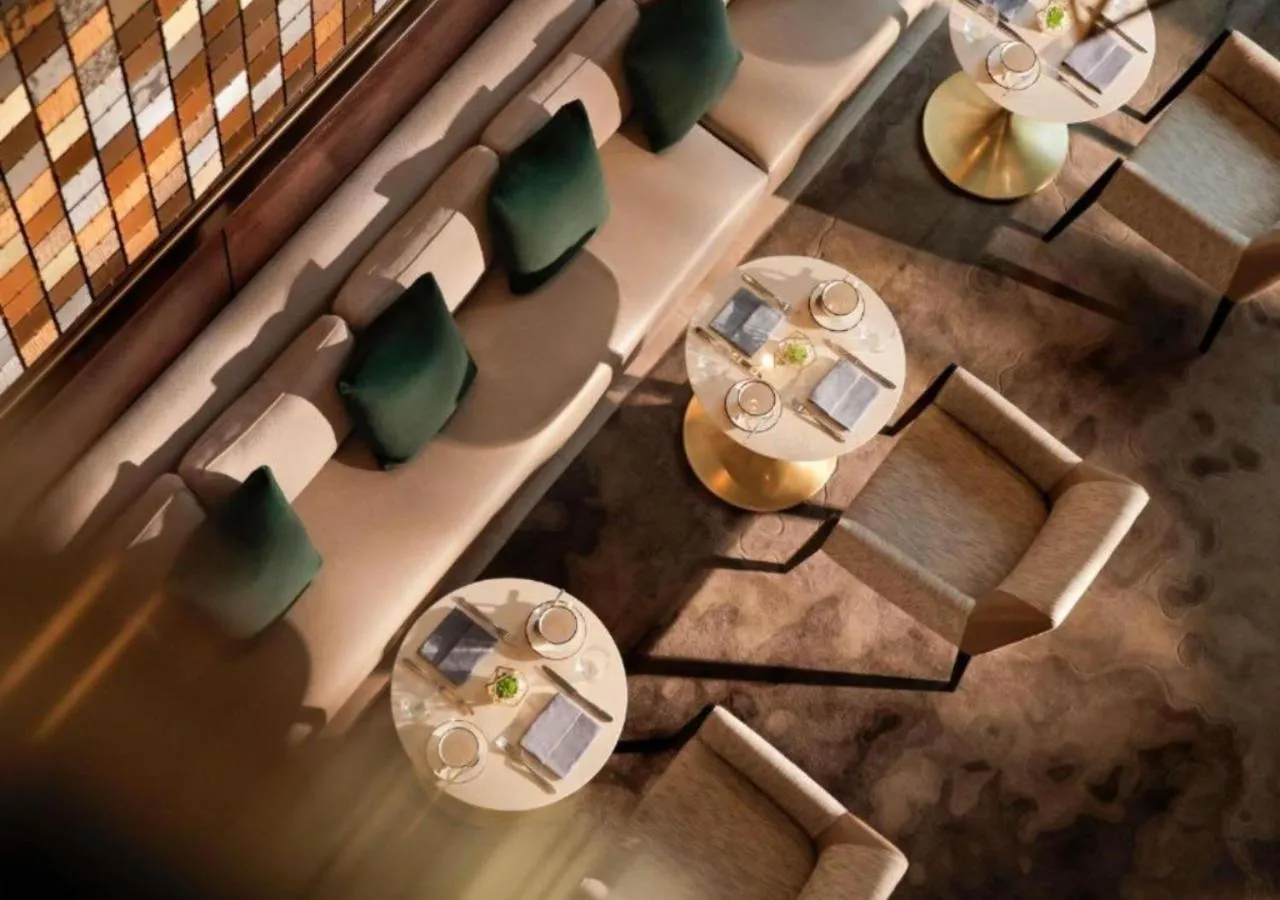 Restaurant/places to eat in Fairmont Washington DC Gold Experience