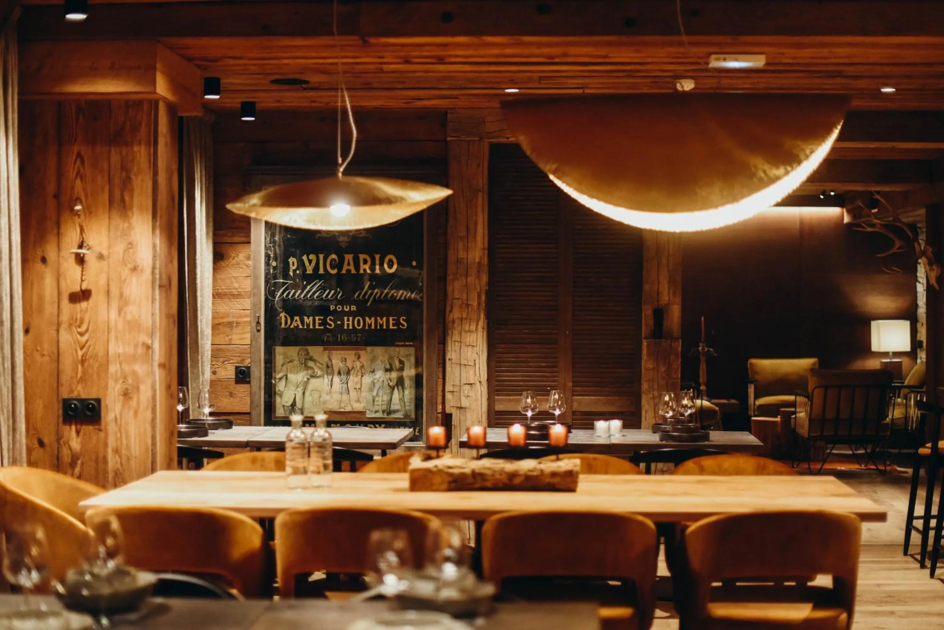 Restaurant/places to eat in Lodji Hotel & spa