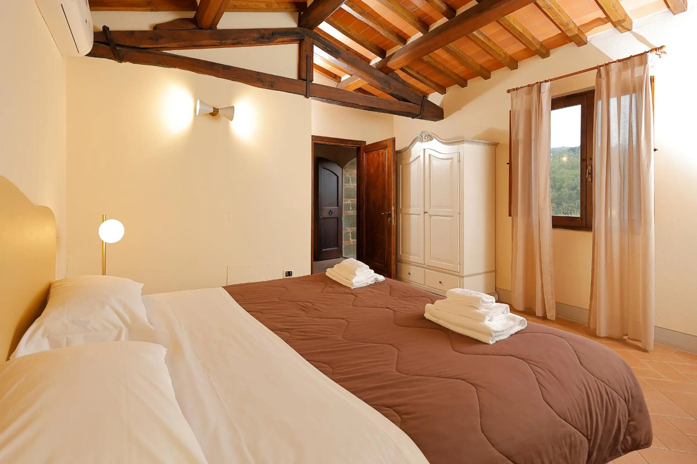 Bed in Palagina la cascina