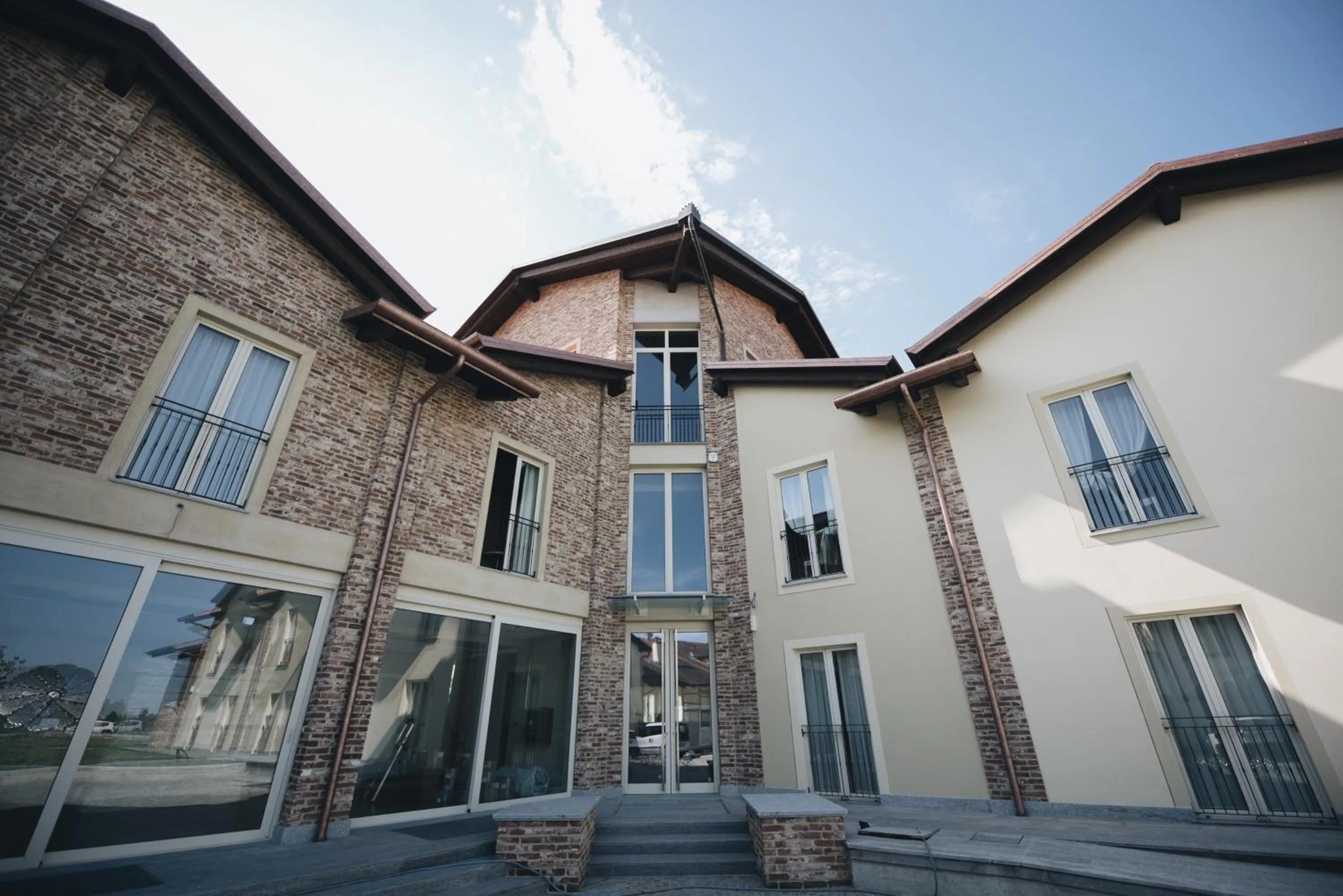 Property building in Cascina Speranza Hotel