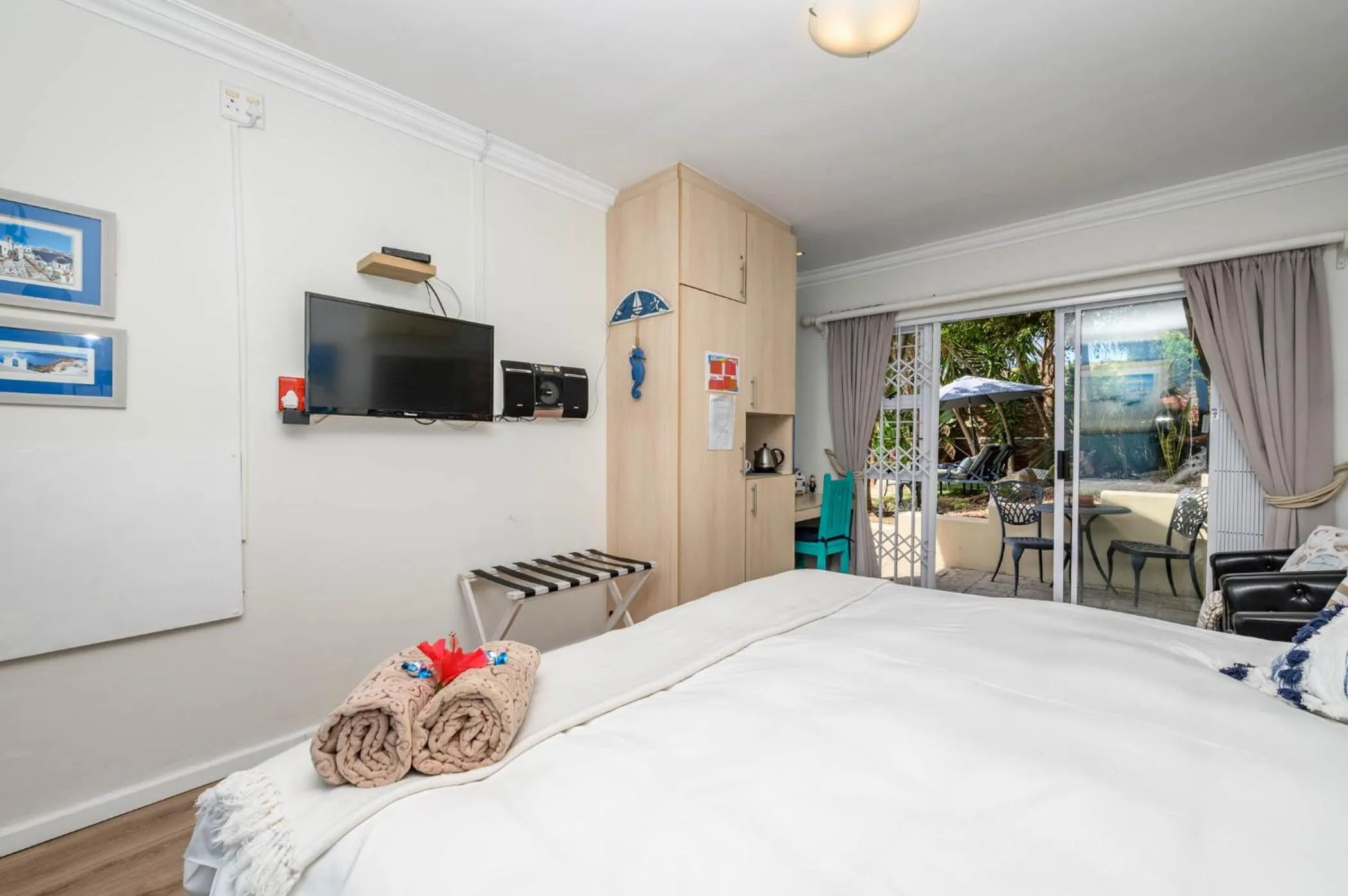 Photo of the whole room, Bed in Keiskama B & B