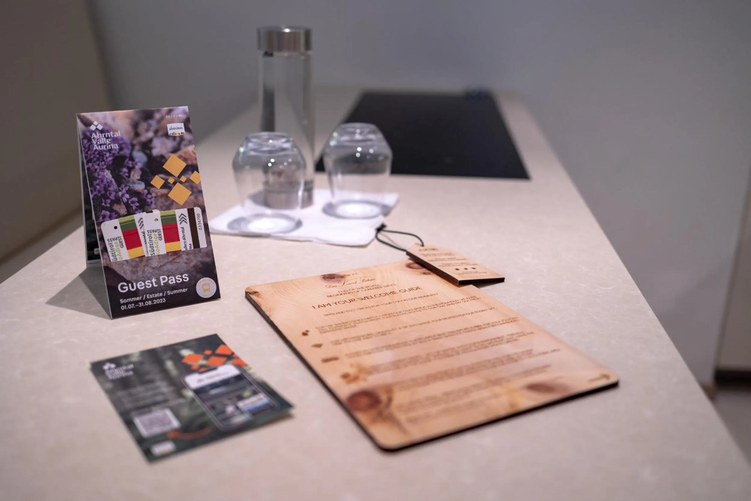 Drinks in Das Land-Palais - Your lovely Mountain Hideaway