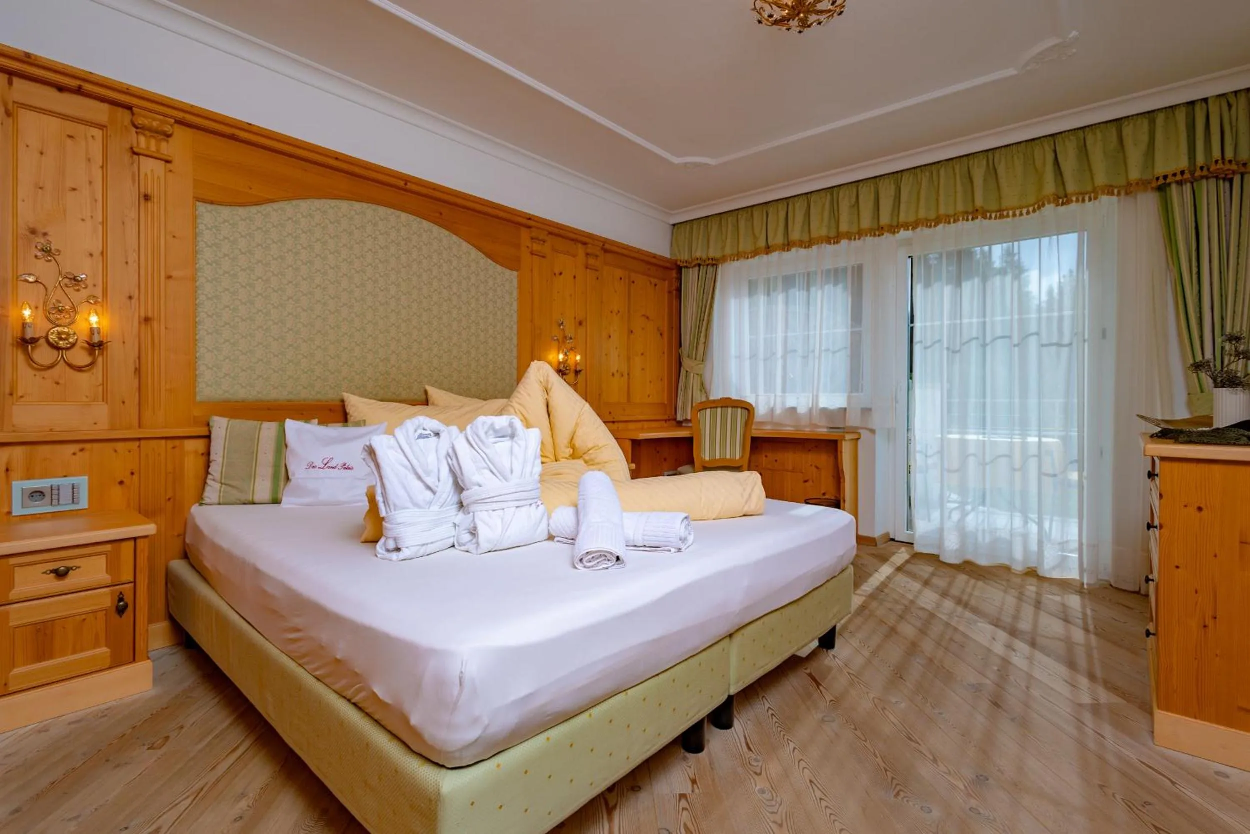 Bed in Das Land-Palais - Your lovely Mountain Hideaway