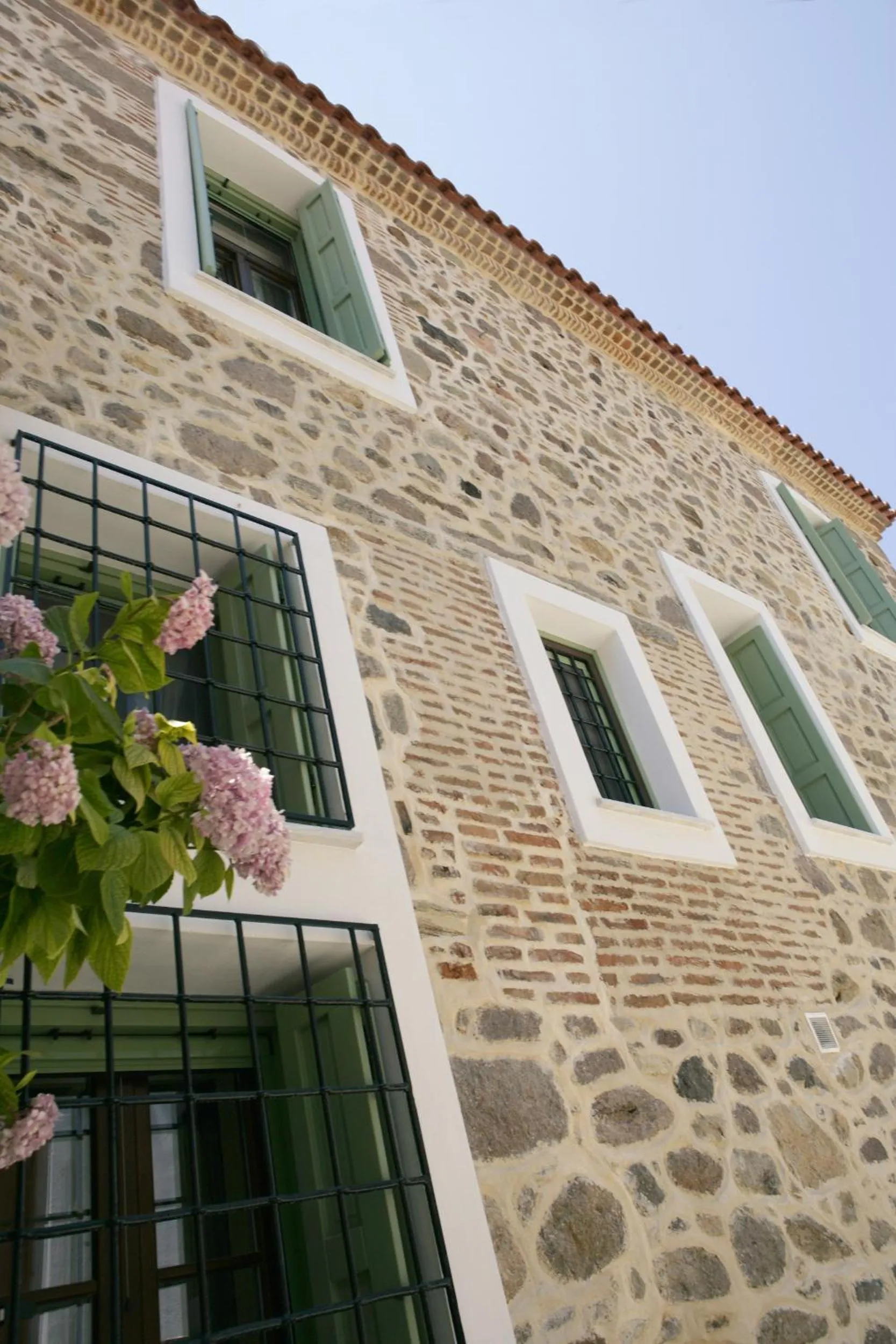 Property building in Archontiko Petras 1821