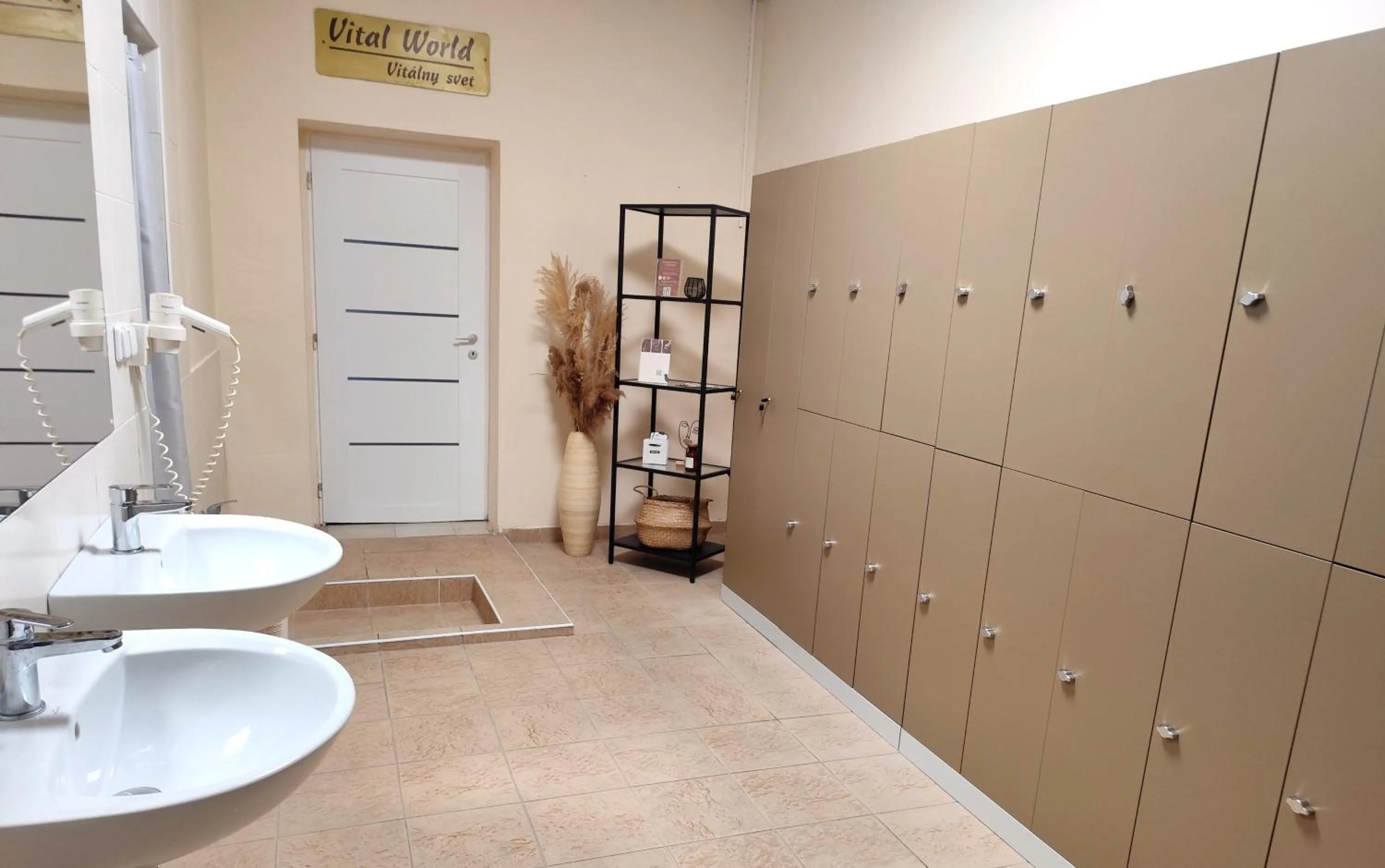 Fitness centre/facilities in Dixon Resort & Wellness