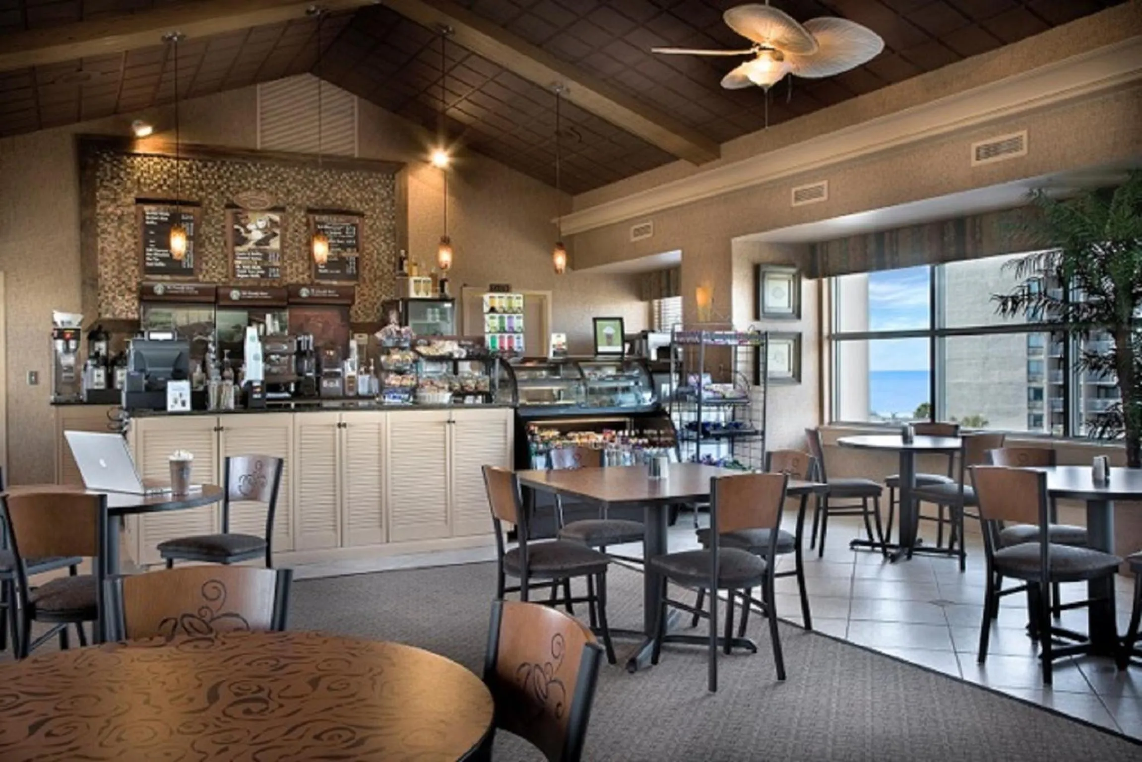 Restaurant/places to eat in Sea Crest Oceanfront Resort