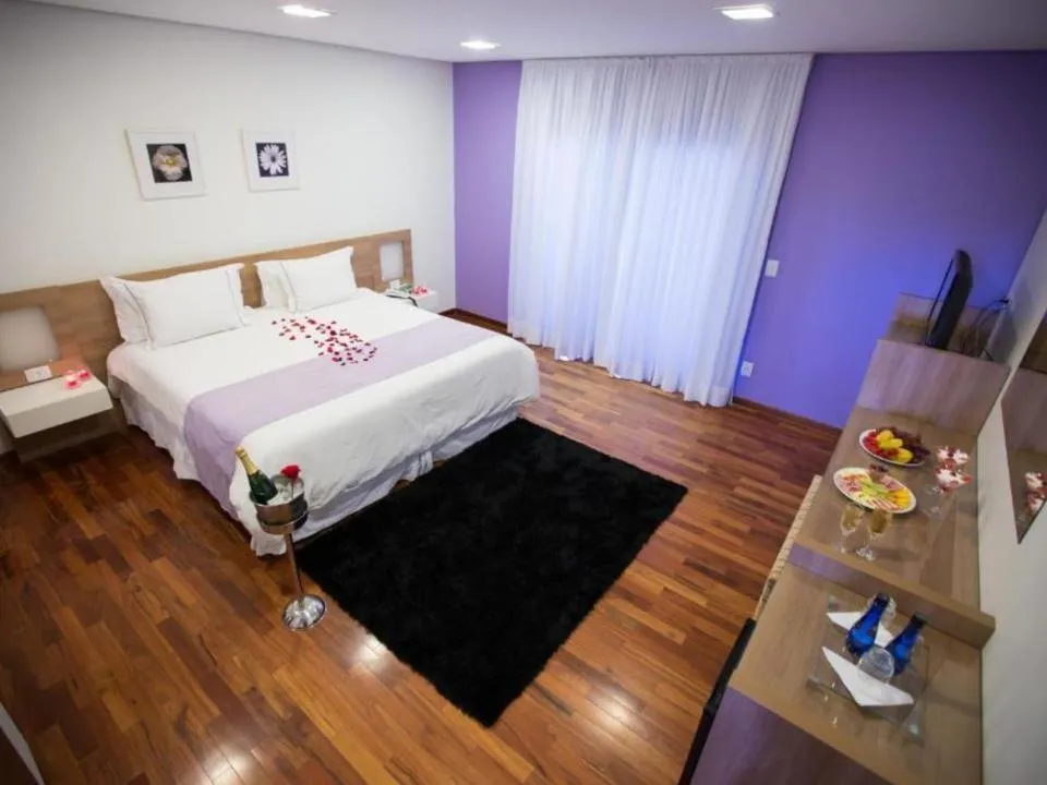 Bed in Ramada by Wyndham Furnaspark