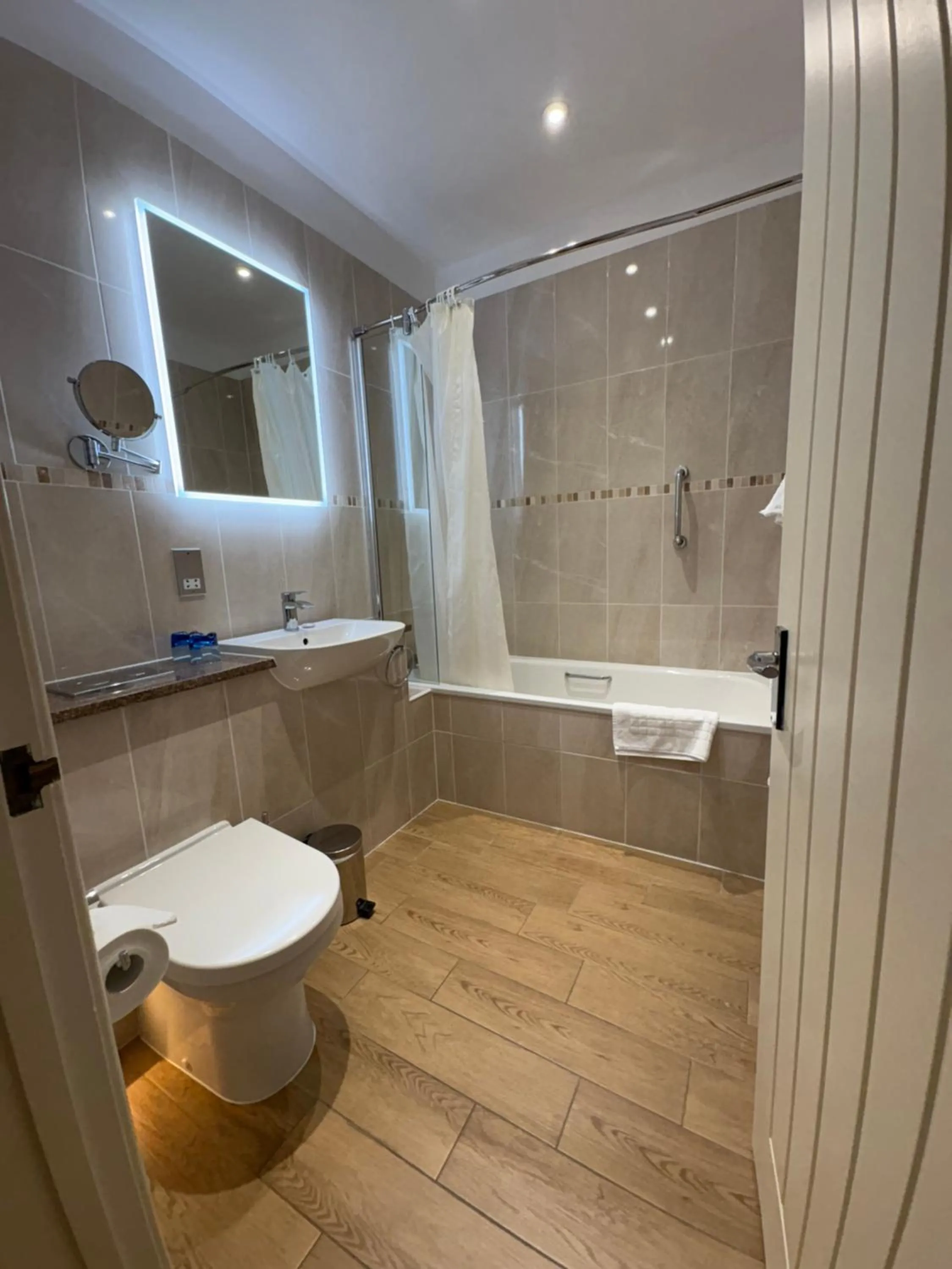 Bathroom in Ilsington Country House Hotel & Spa