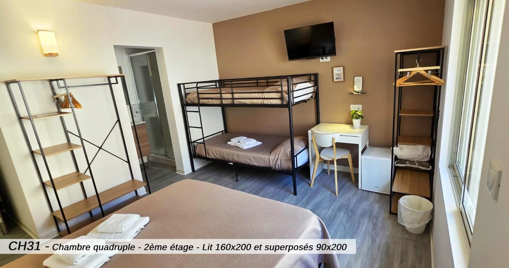 Bed in Hôtel Au Valéry